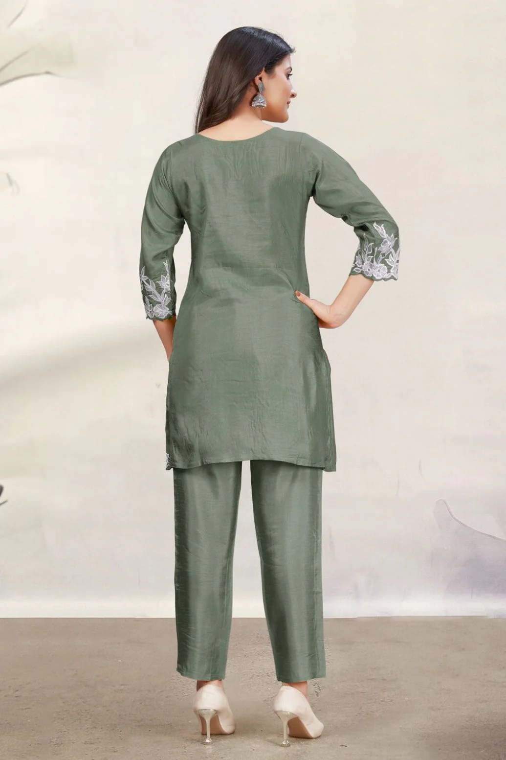 Divya kelly embroidery co-ord set - Image 3