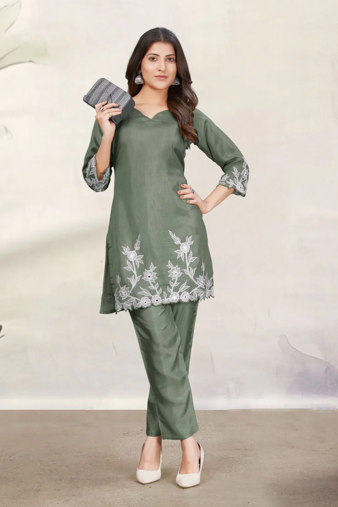 Divya kelly embroidery co-ord set - Image 4