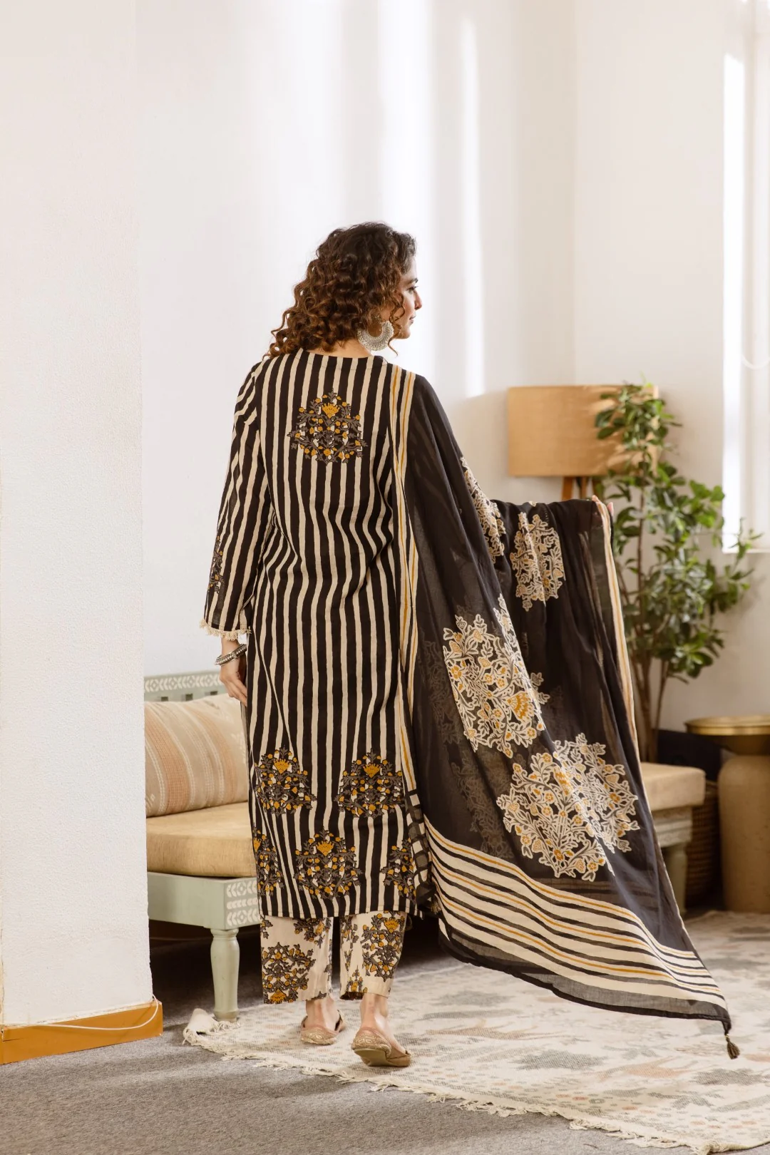 Kamli Sable Cotton Suit Set - Image 3