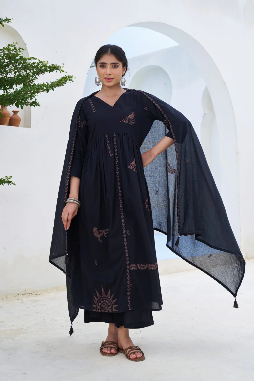 Sonpal Onyx embroidery cotton suit set - Image 3