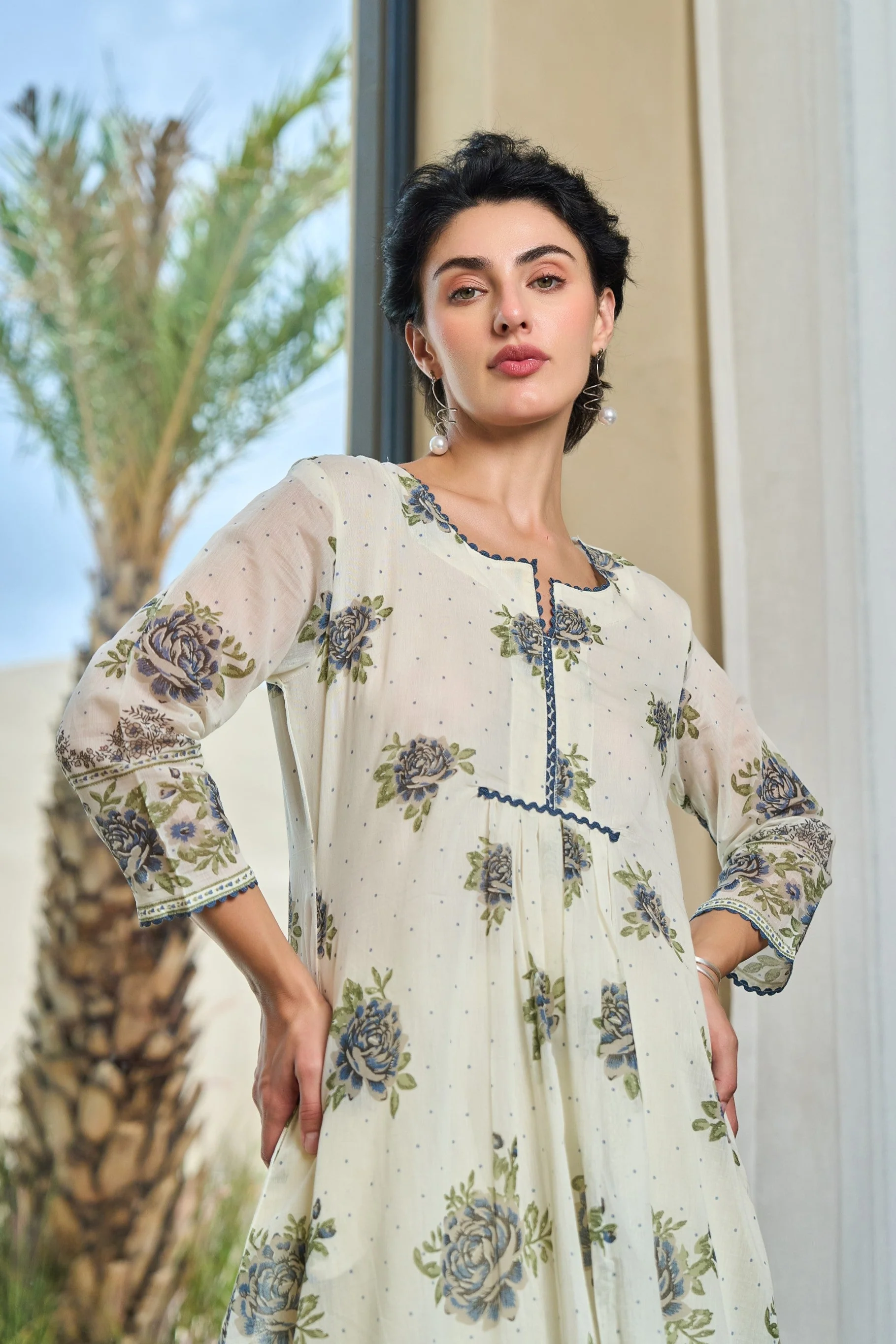 Tiara monochrome cotton kurta pant set - Image 2