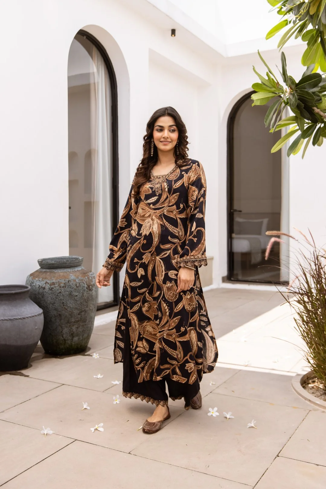 Toran sable printed kurta pant set - Image 5