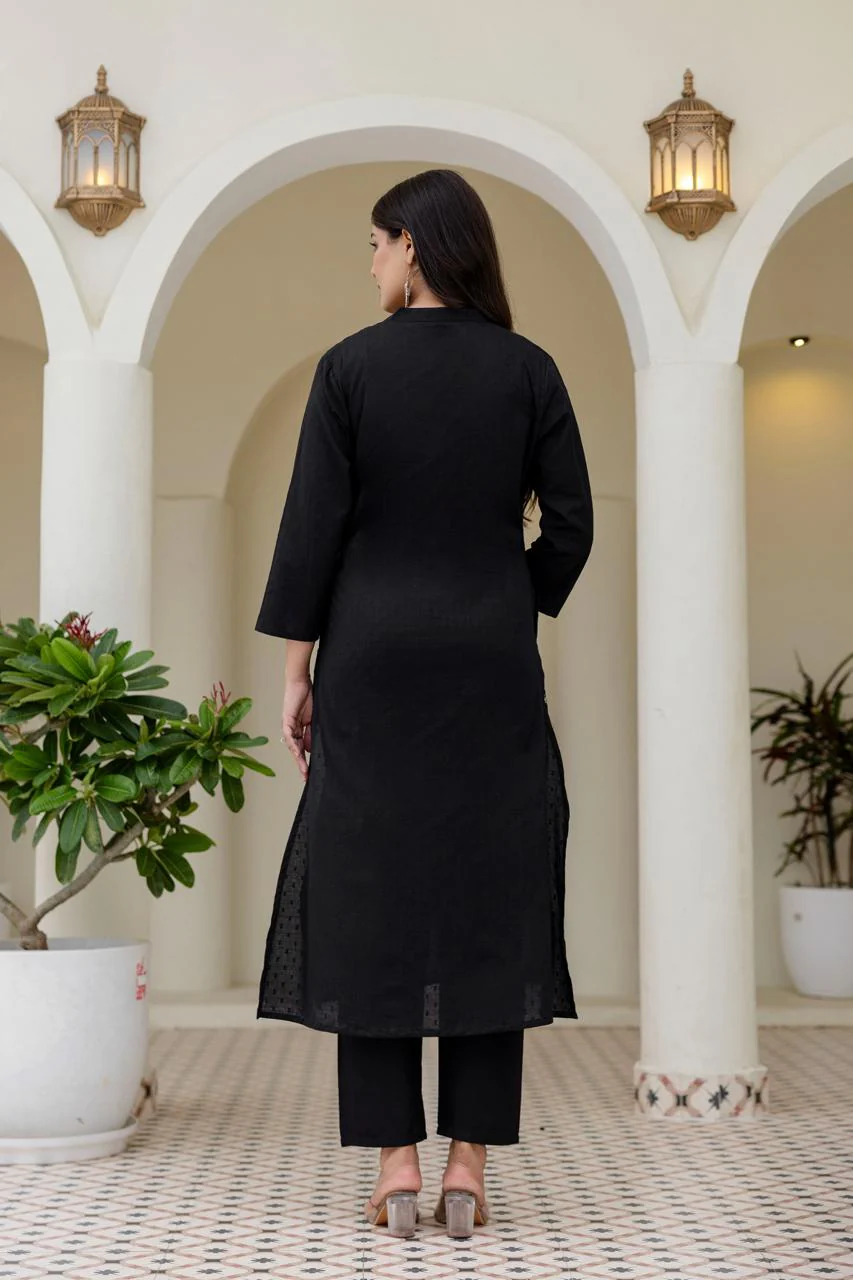 Mokabara Jade Embroidery Cotton Kurta Pant Set - Image 3