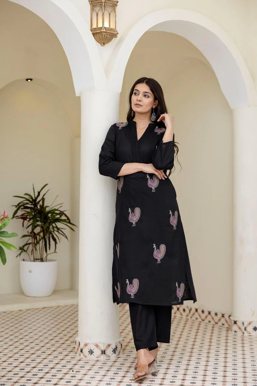 Mokabara Jade Embroidery Cotton Kurta Pant Set - Image 7