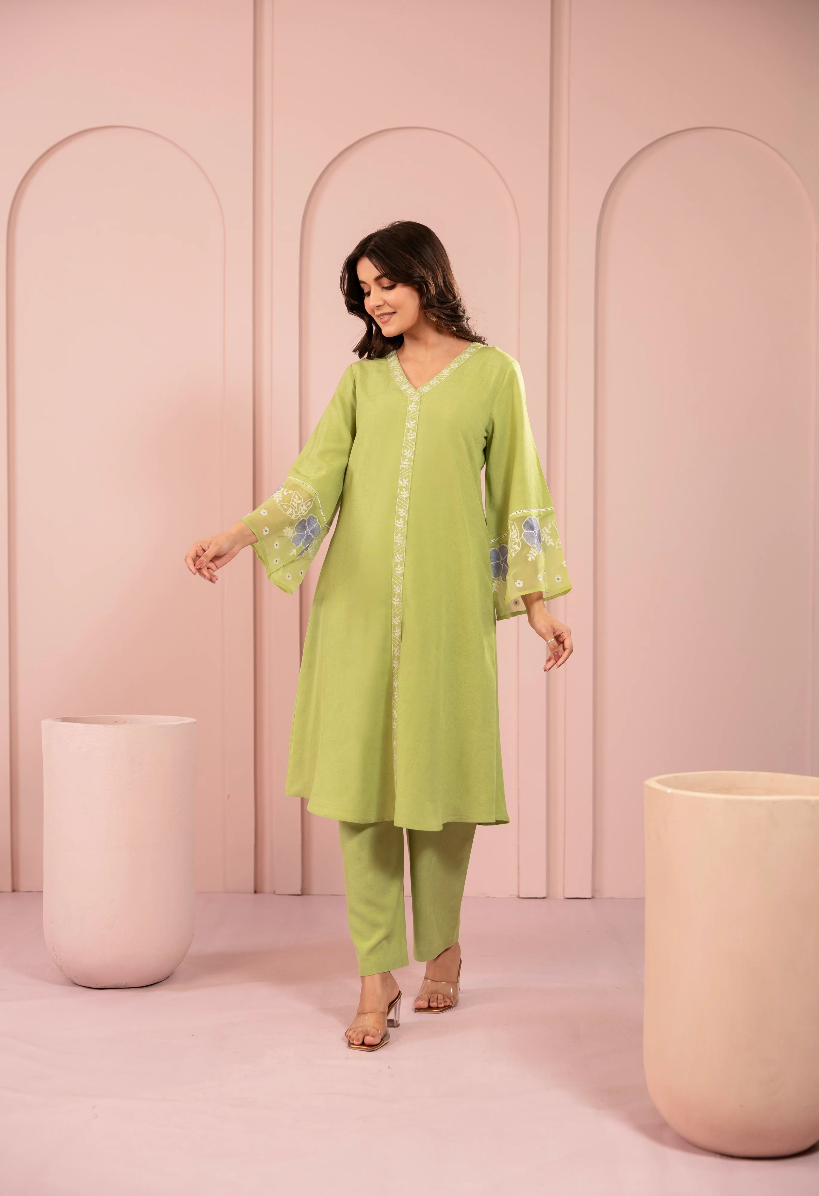 Purna Kelly Embroidery Kurta Pant Set - Image 4