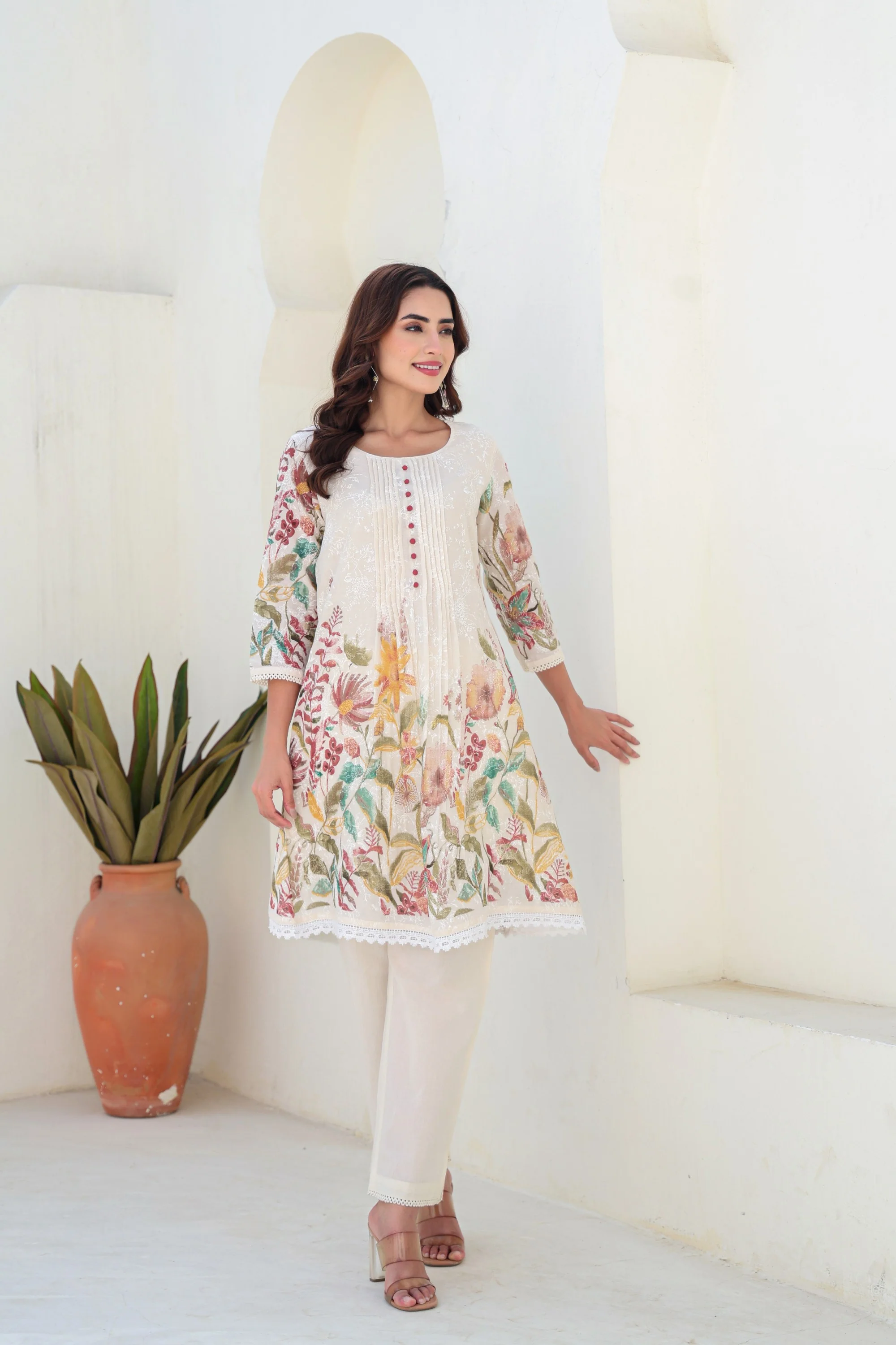 Tiara alabaster cotton co-ord set - Image 13