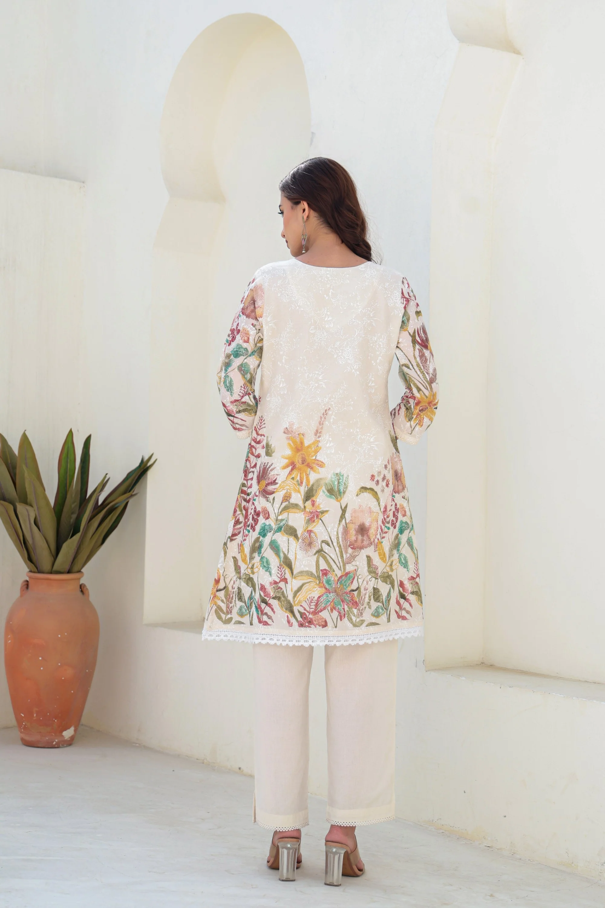 Tiara alabaster cotton co-ord set - Image 9