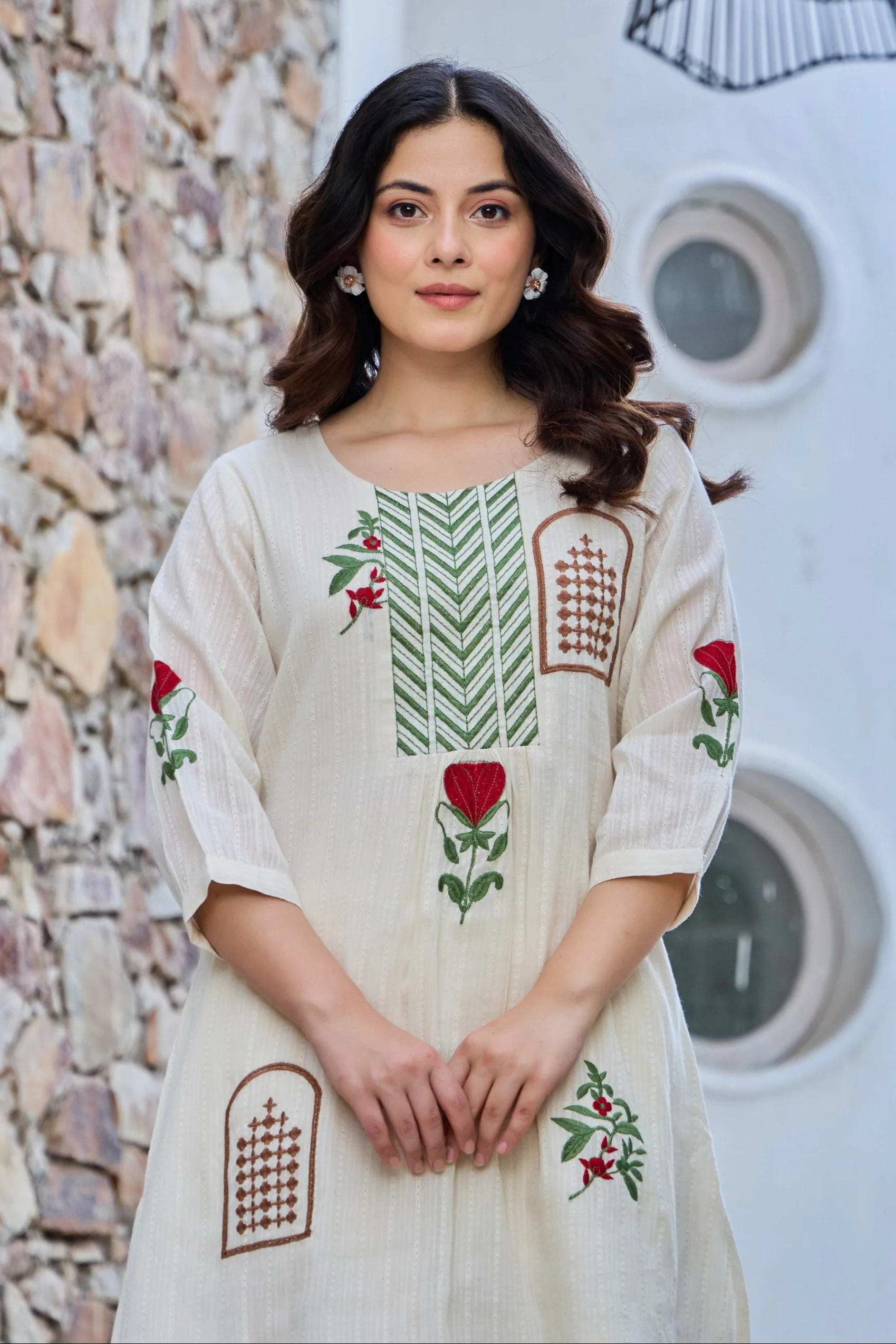 Tiara platinum embroidery co-ord set - Image 2