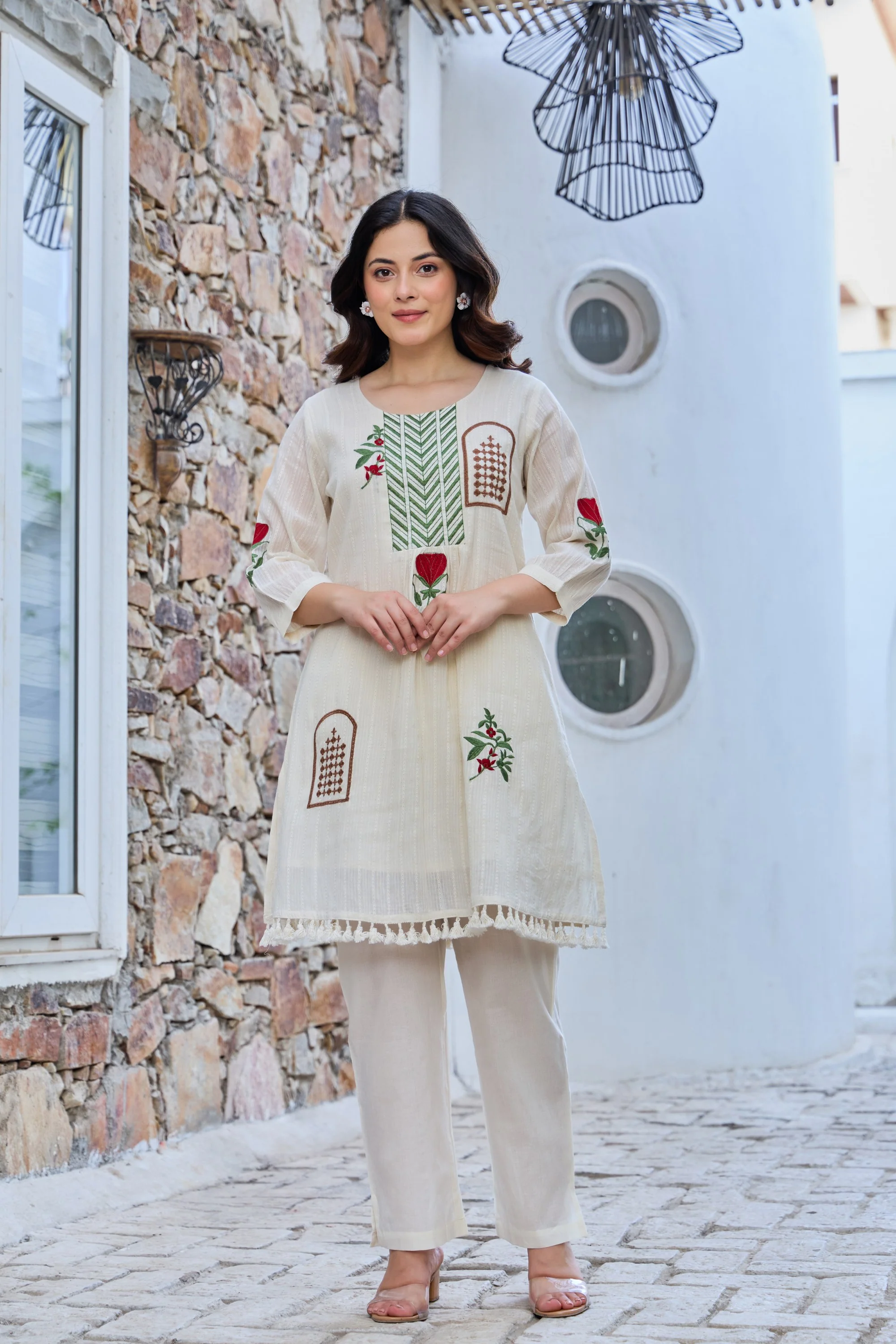 Tiara platinum embroidery co-ord set - Image 4