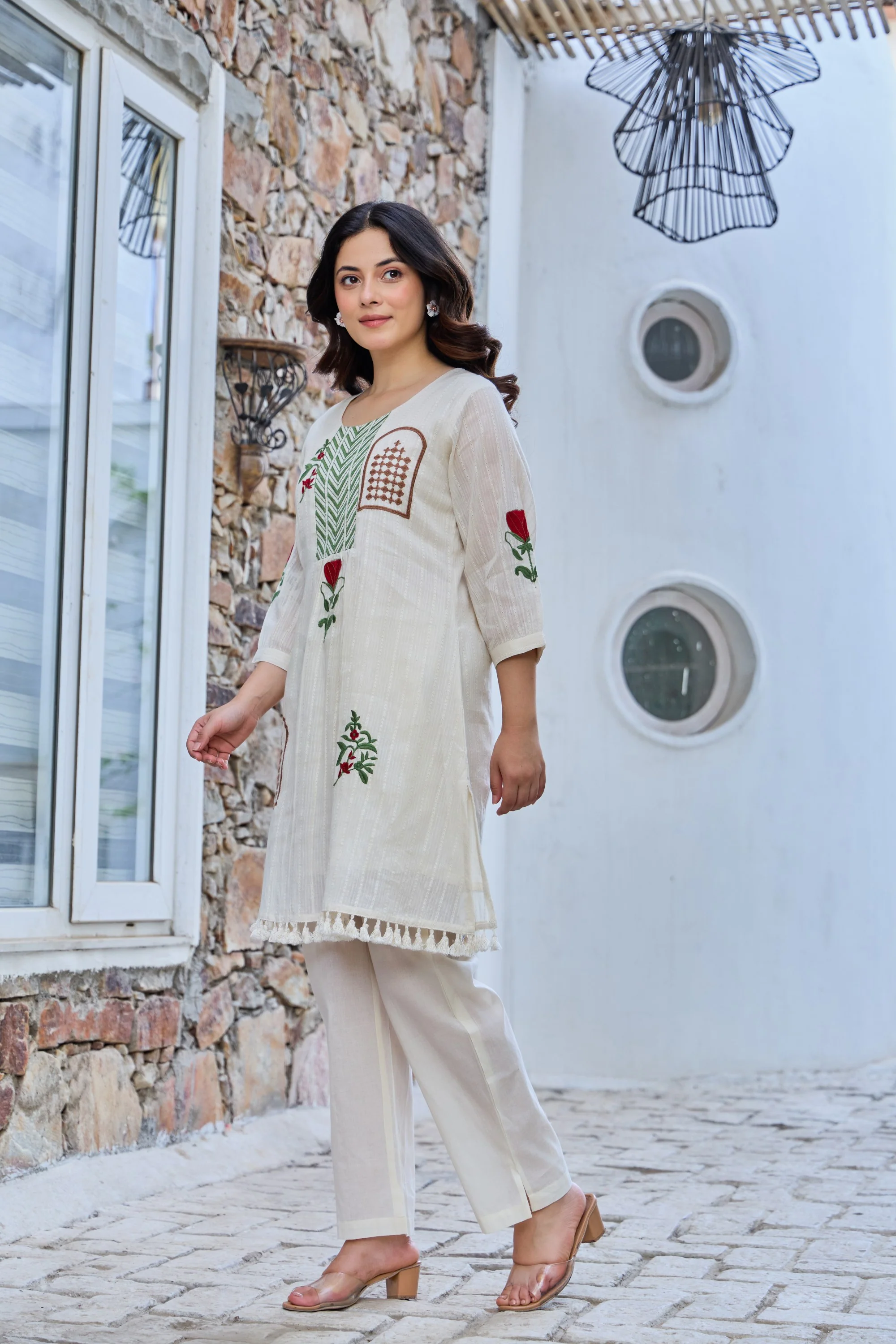 Tiara platinum embroidery co-ord set - Image 5