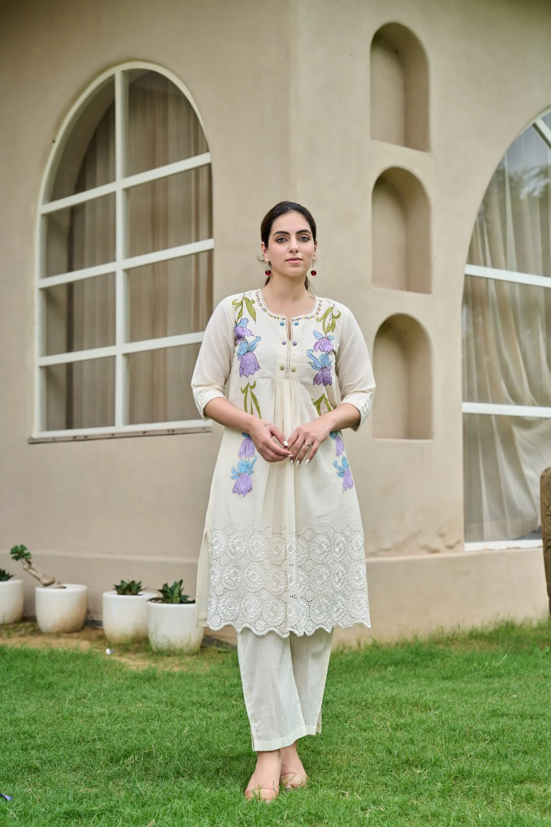Akira Daisy Embroidery Cotton Kurta Pant Set - Image 10