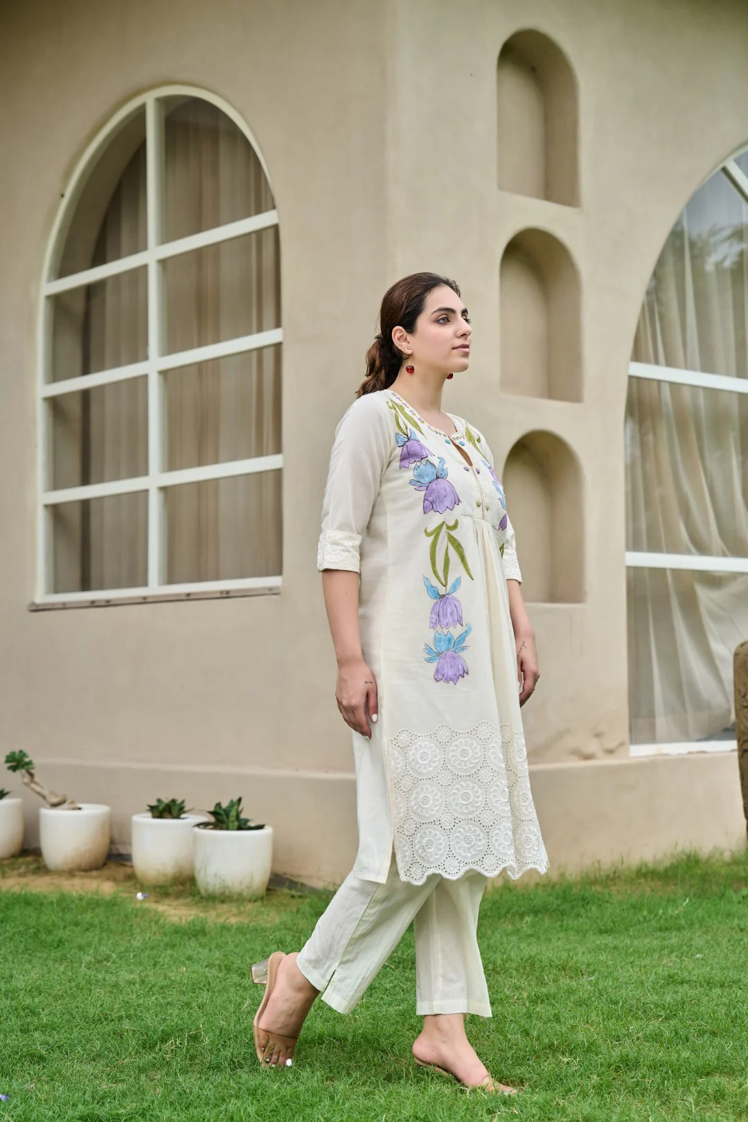 Akira Daisy Embroidery Cotton Kurta Pant Set - Image 11