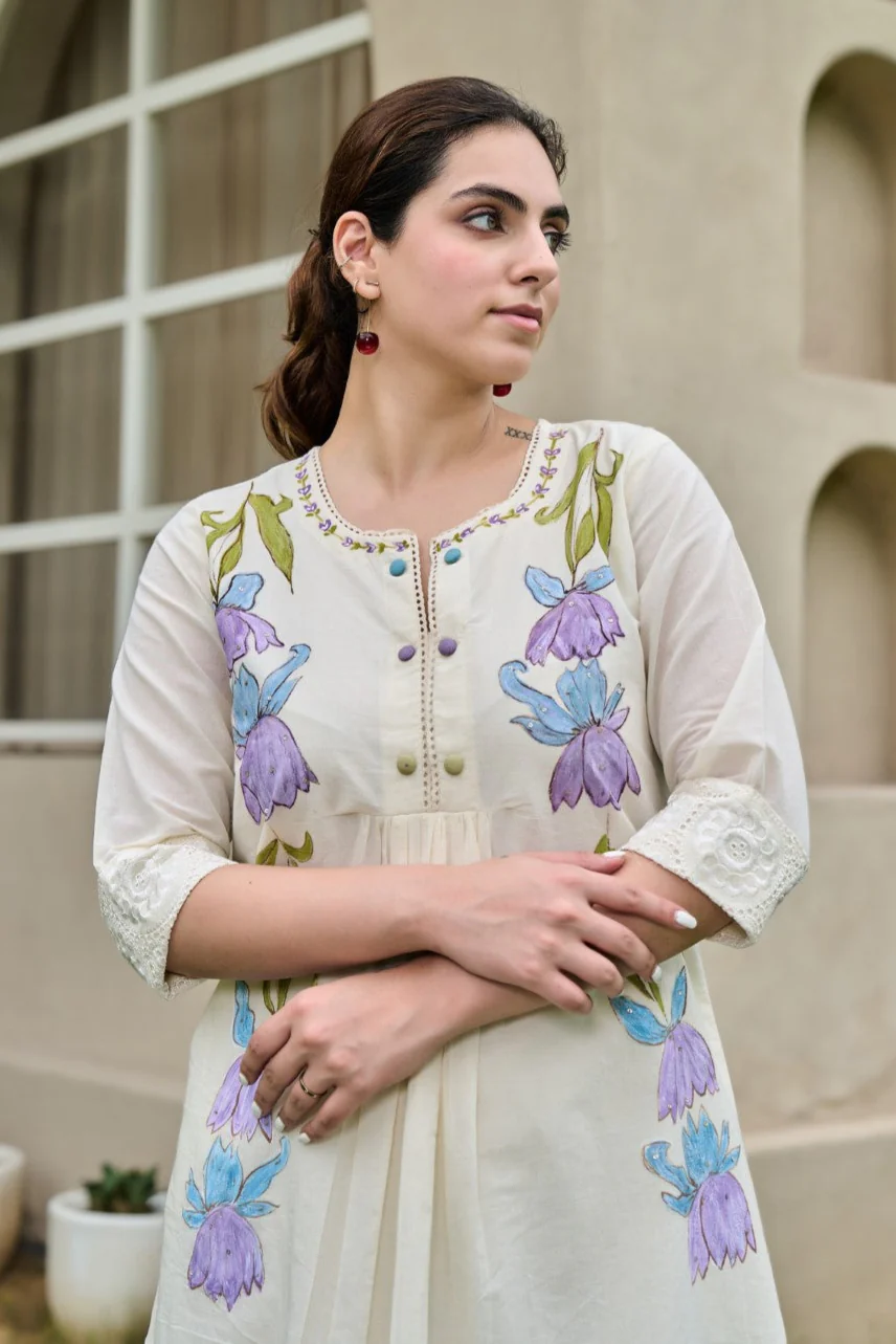 Akira Daisy Embroidery Cotton Kurta Pant Set - Image 2