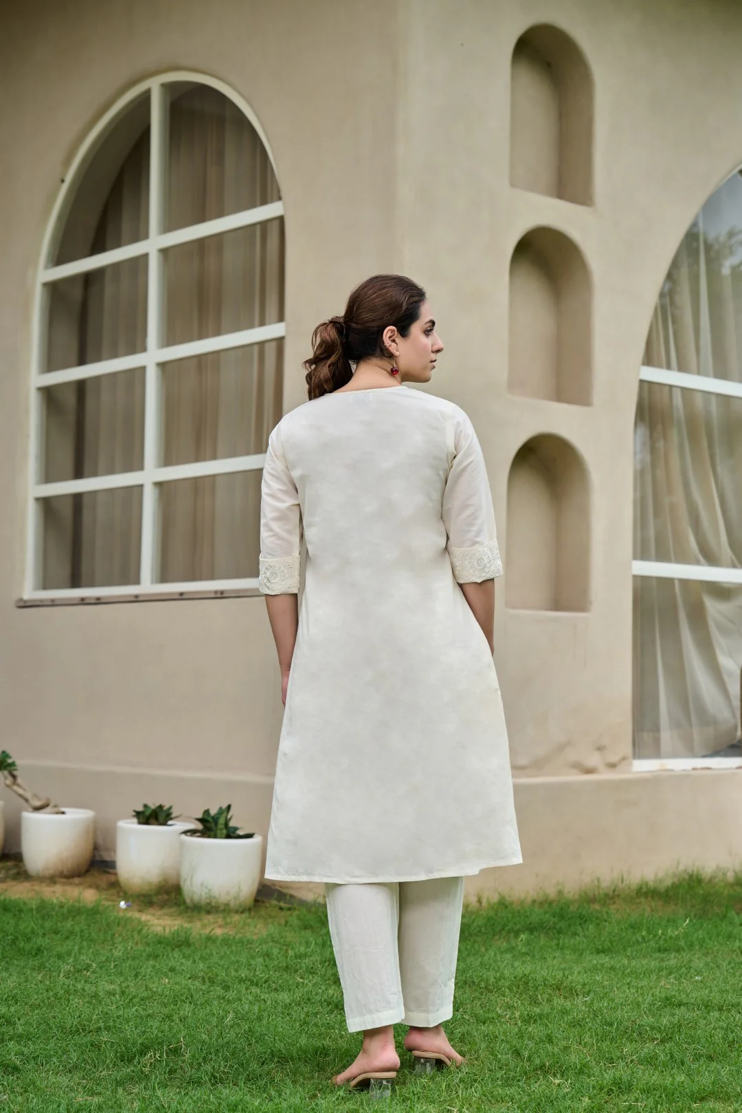 Akira Daisy Embroidery Cotton Kurta Pant Set - Image 3