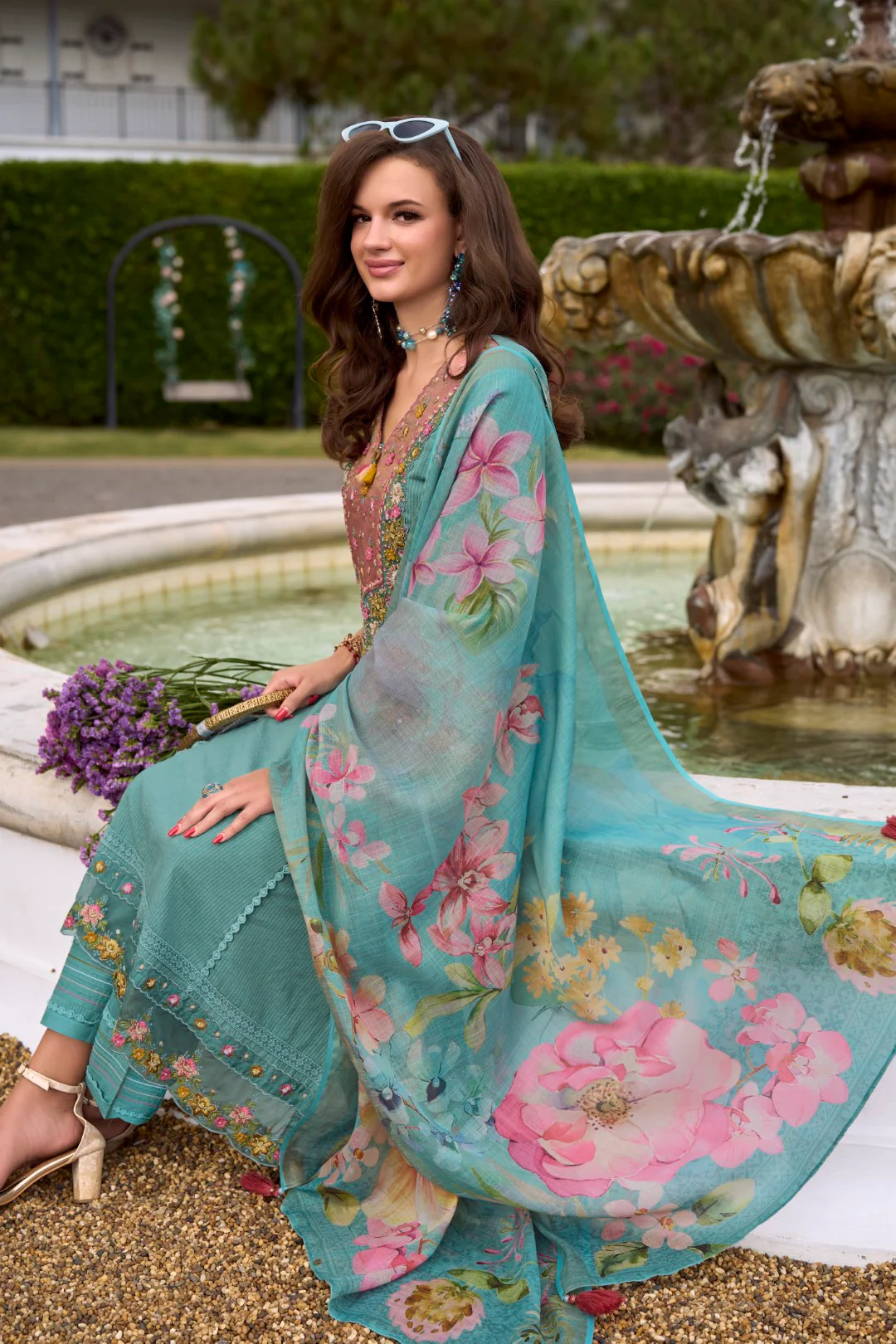 Akya Hibis Embroidery Suit Set - Image 4