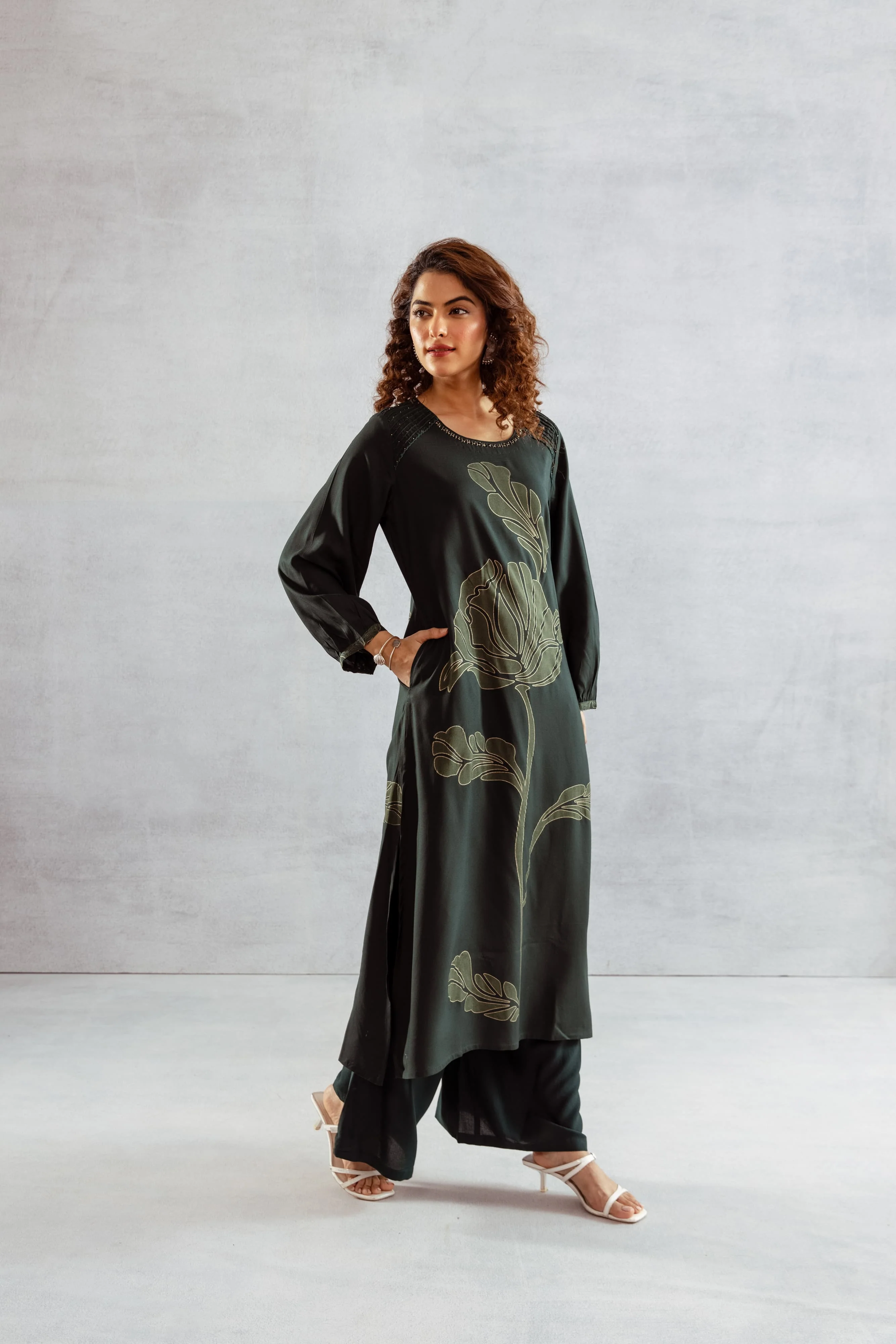 Bakul Moss Printed Kurta Pant Set - Image 4