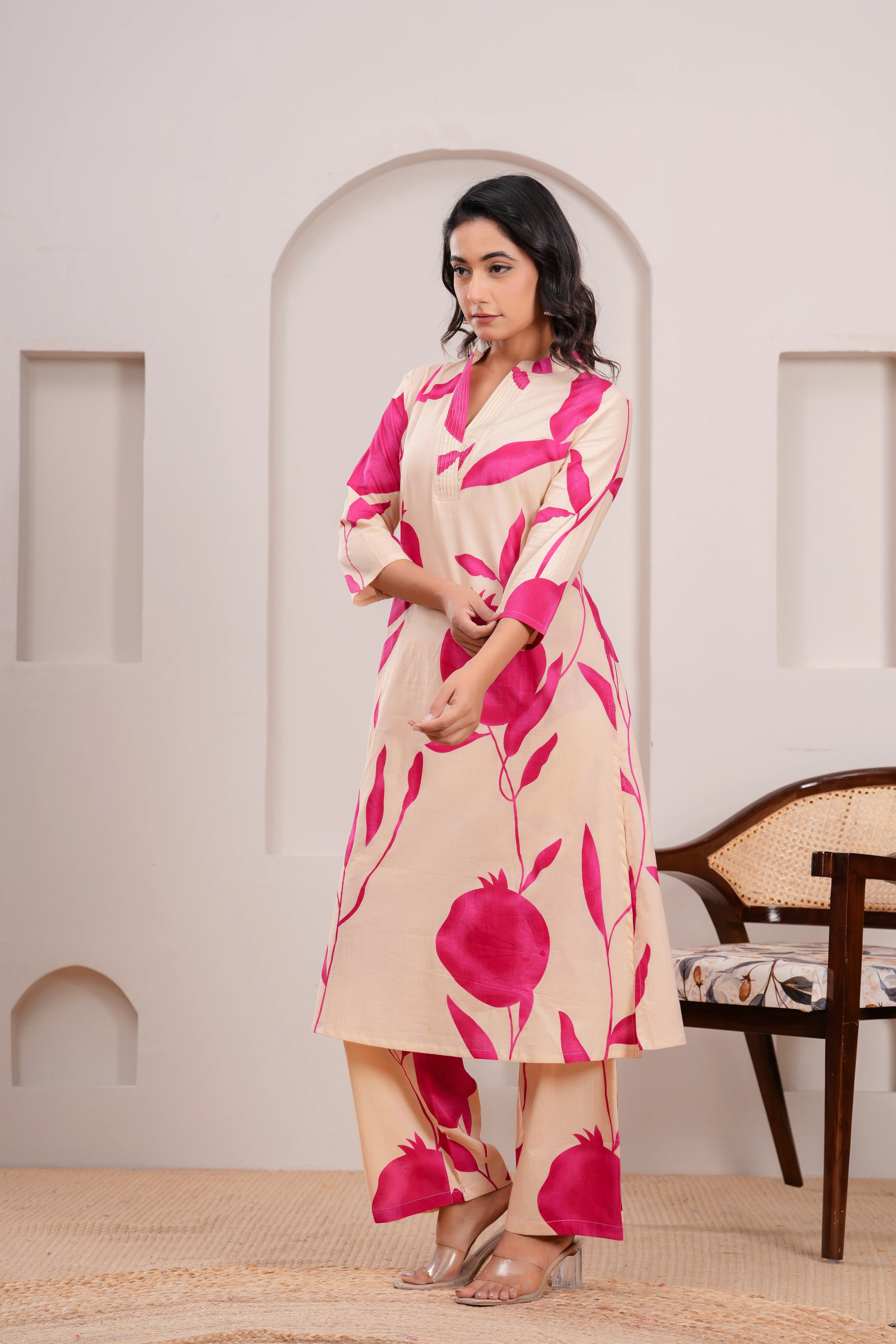 Maurya Bubblegum Printed Kurta Pant set - Image 7