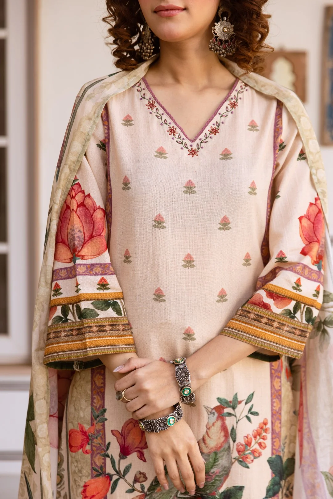 Karen bisque floral suit set - Image 4