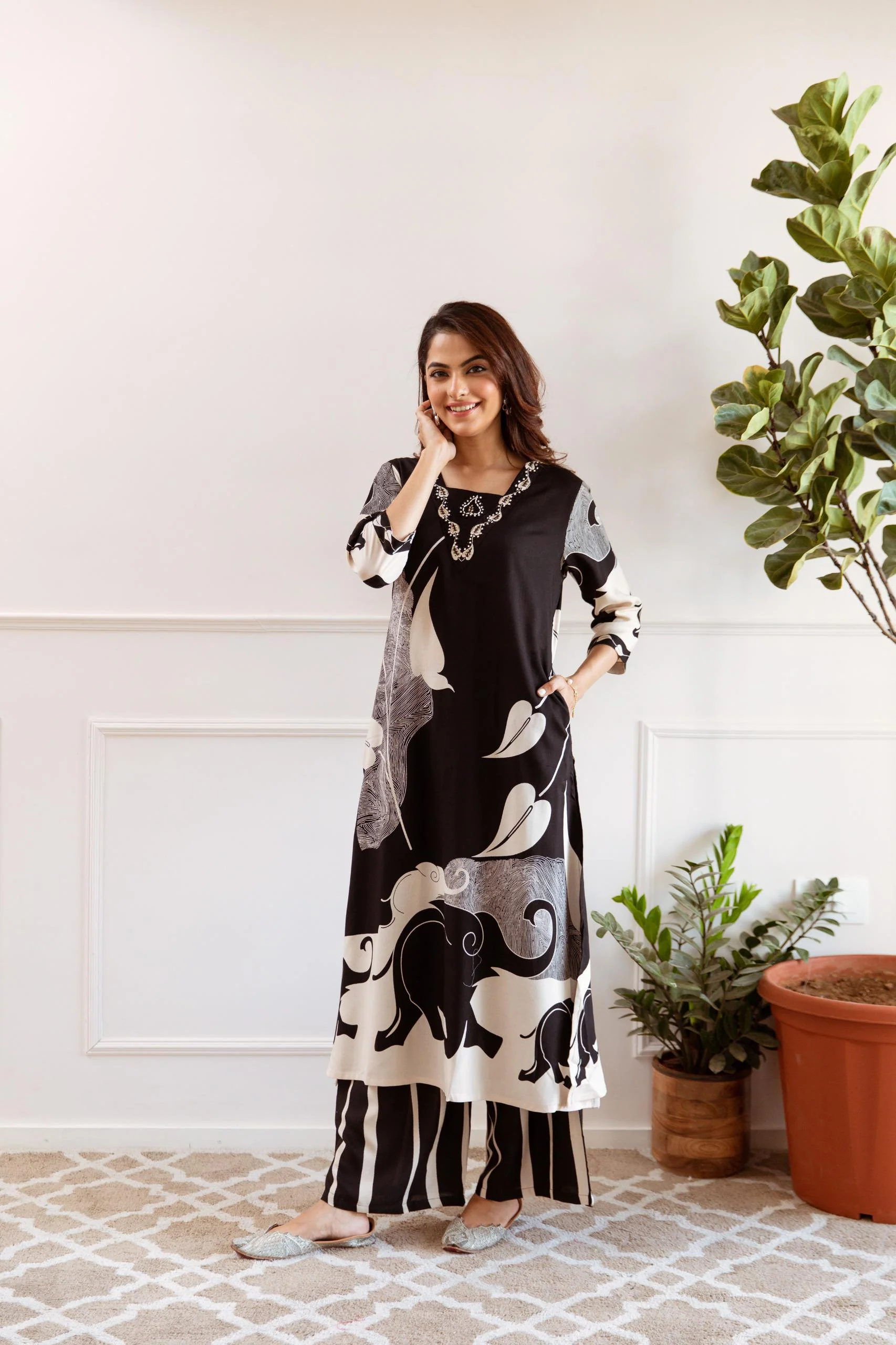 Jagdeep Jet Printed Kurta Pant Set - Image 5