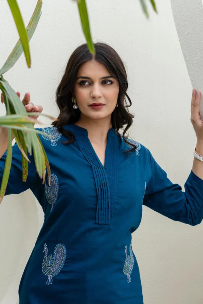 Mokabara Azure Embrodiery Cotton Kurta Pant Set - Image 2