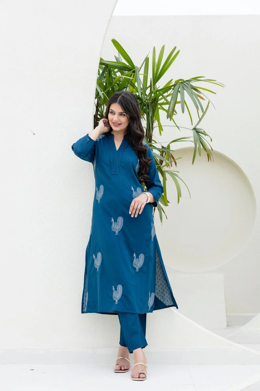 Mokabara Azure Embrodiery Cotton Kurta Pant Set - Image 4