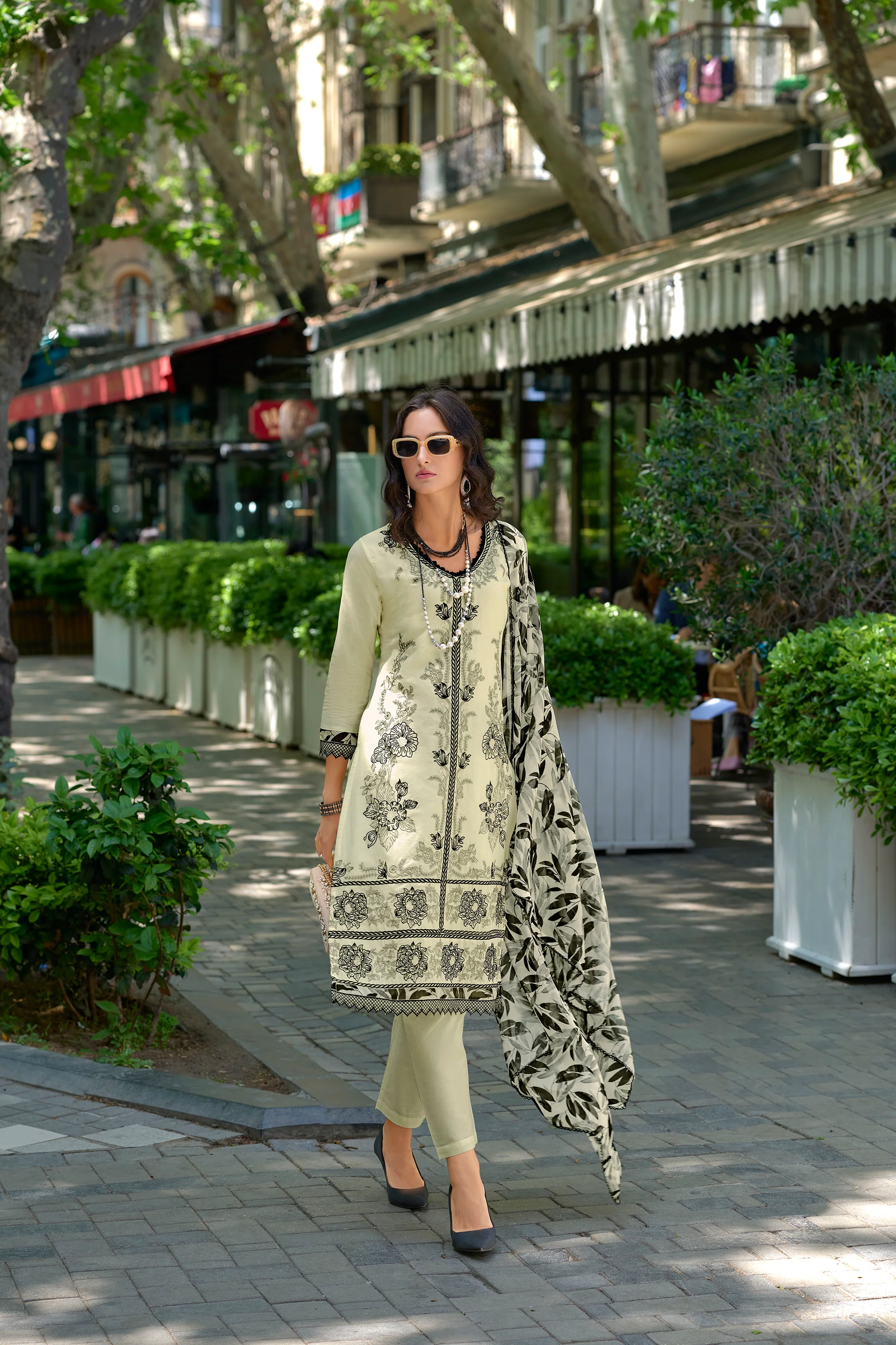 Preetika Angel FULL EMBROIDERED HEAVY Lawn SUIT SET - Image 3
