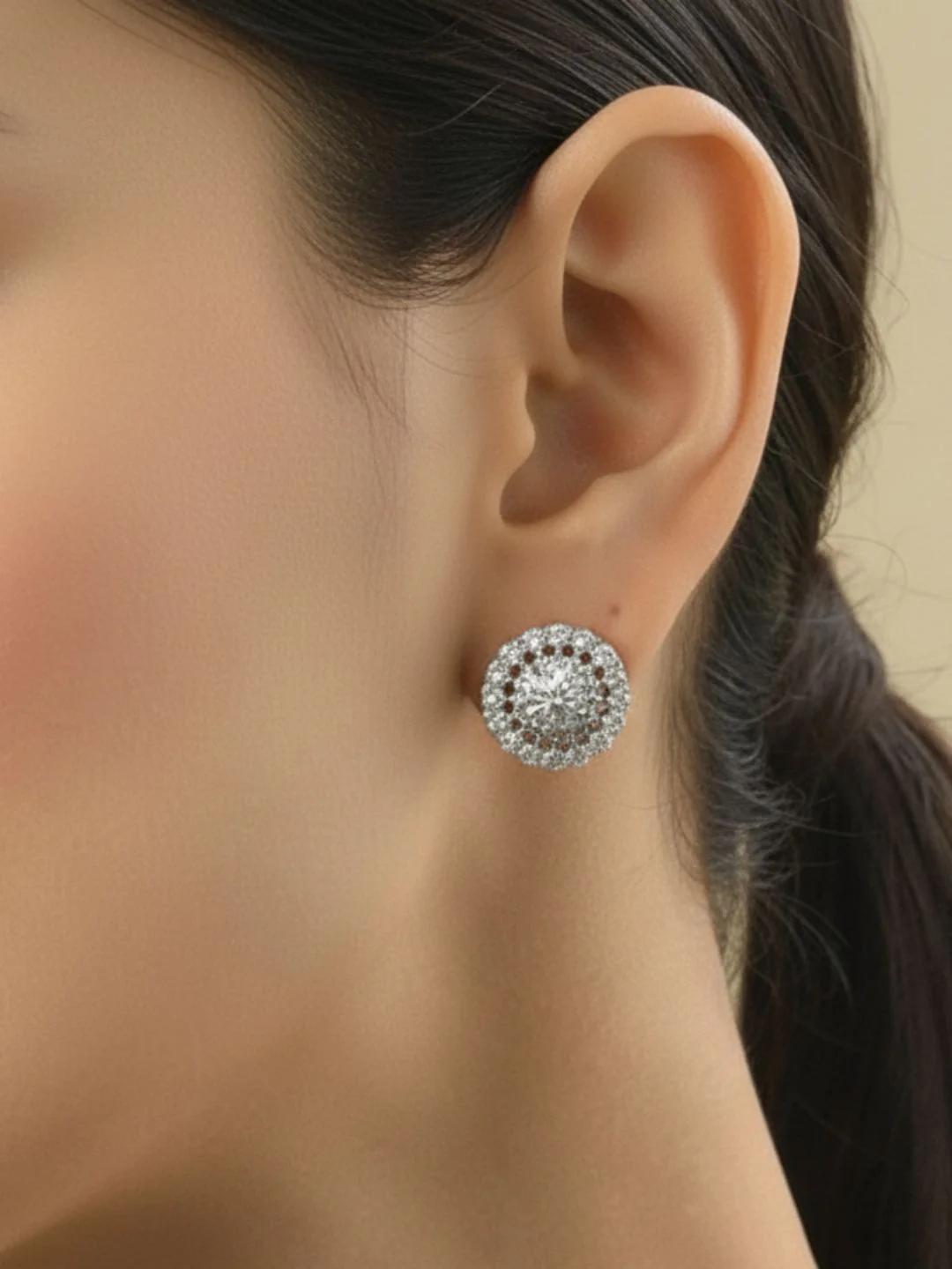 ANTAARA SUN DIAMOND EARINGS AND PENDANT SET - Image 4
