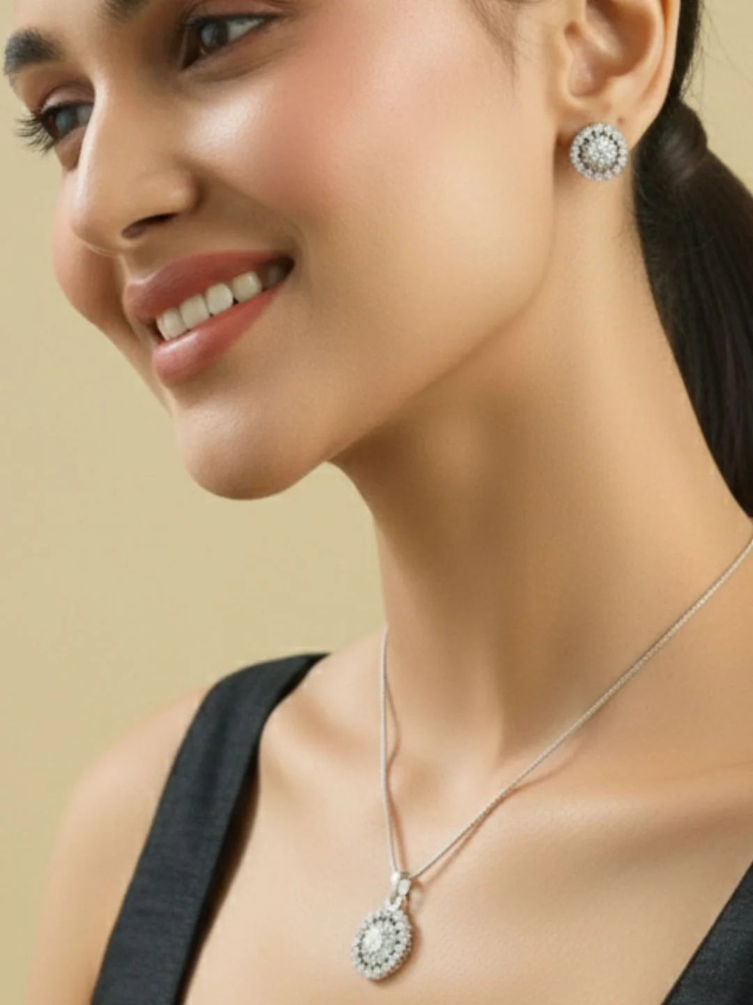 ANTAARA SUN DIAMOND EARINGS AND PENDANT SET - Image 8