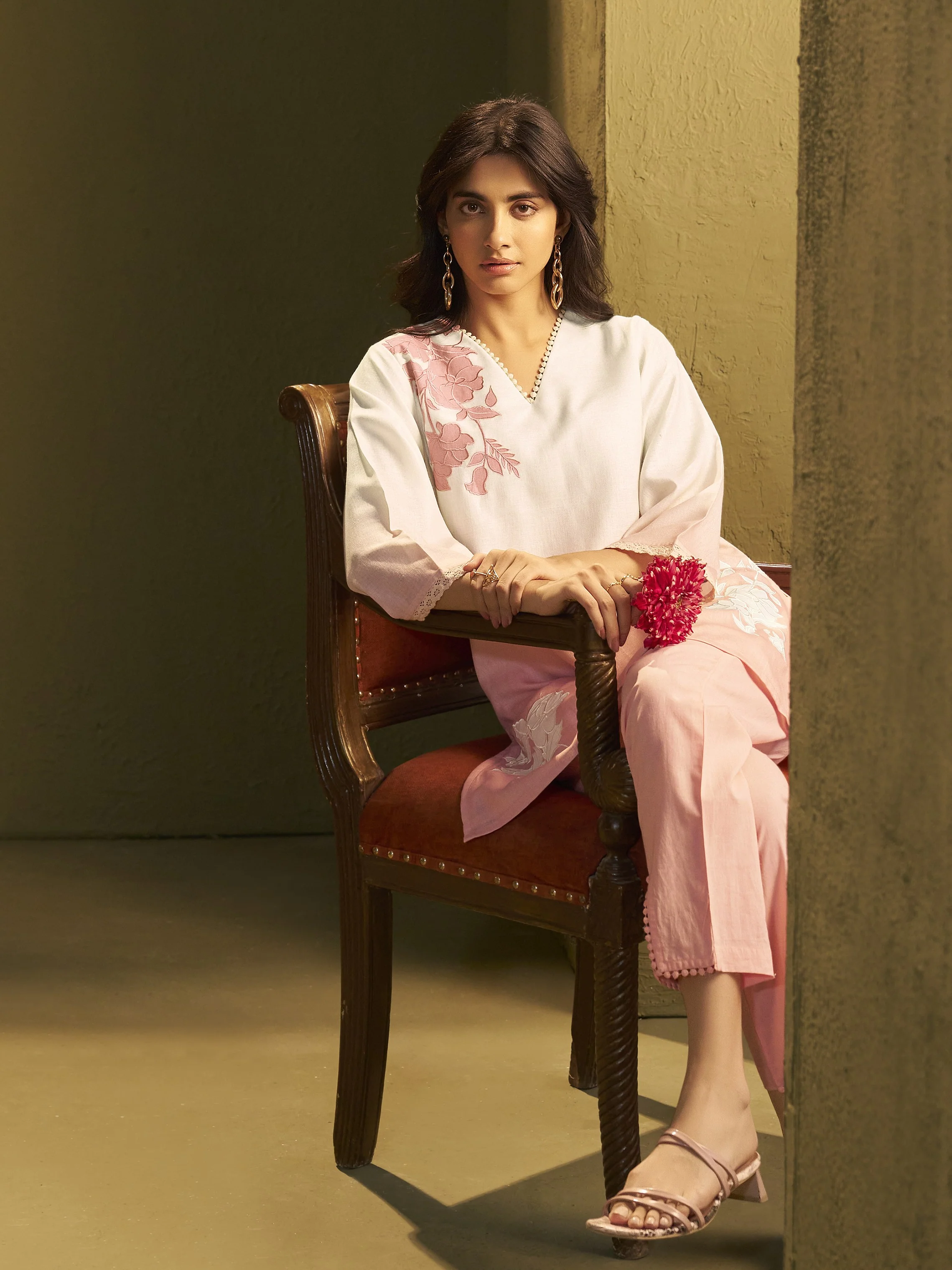 itrh softpink embroidery cotton co-ord set - Image 7