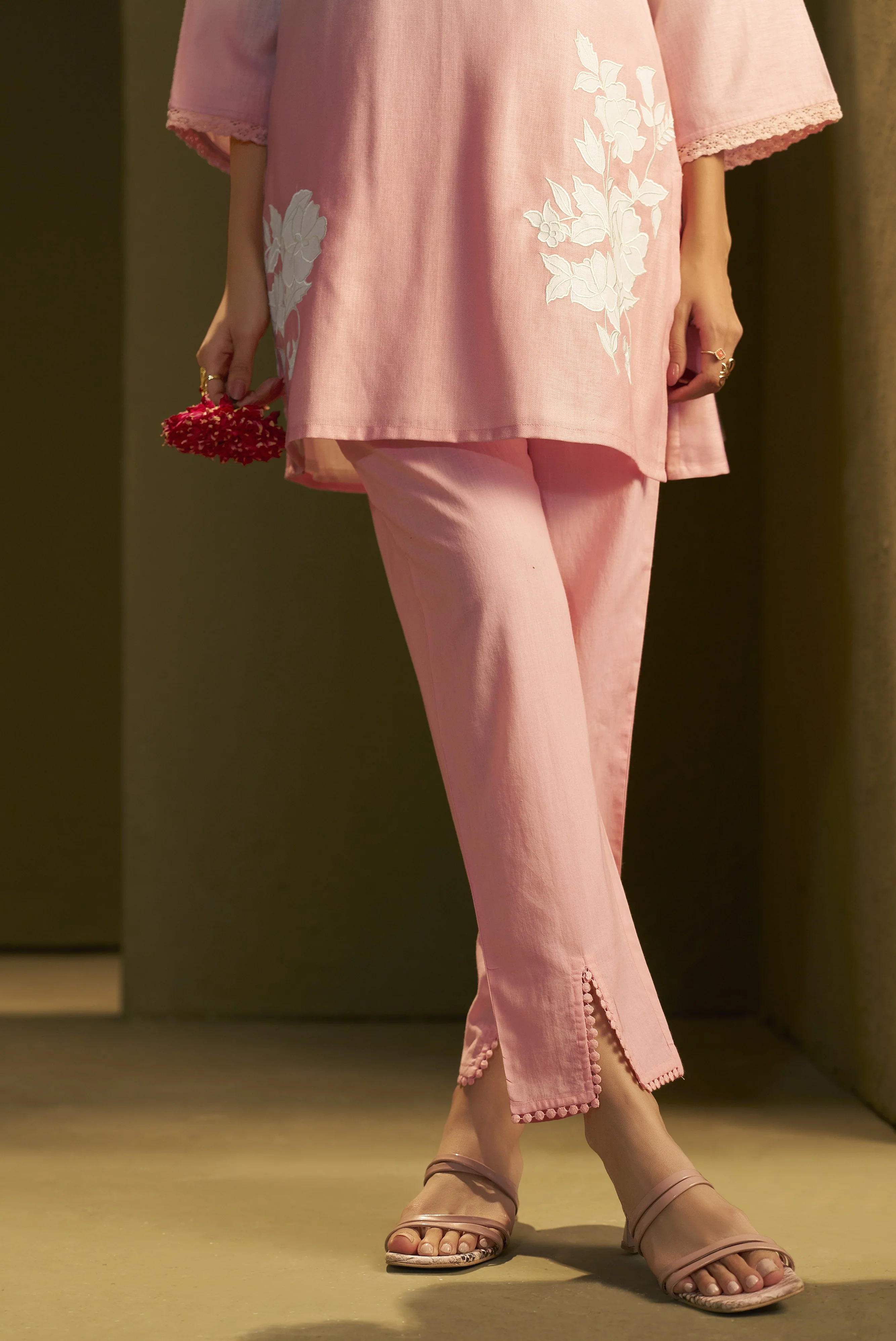 itrh softpink embroidery cotton co-ord set - Image 8