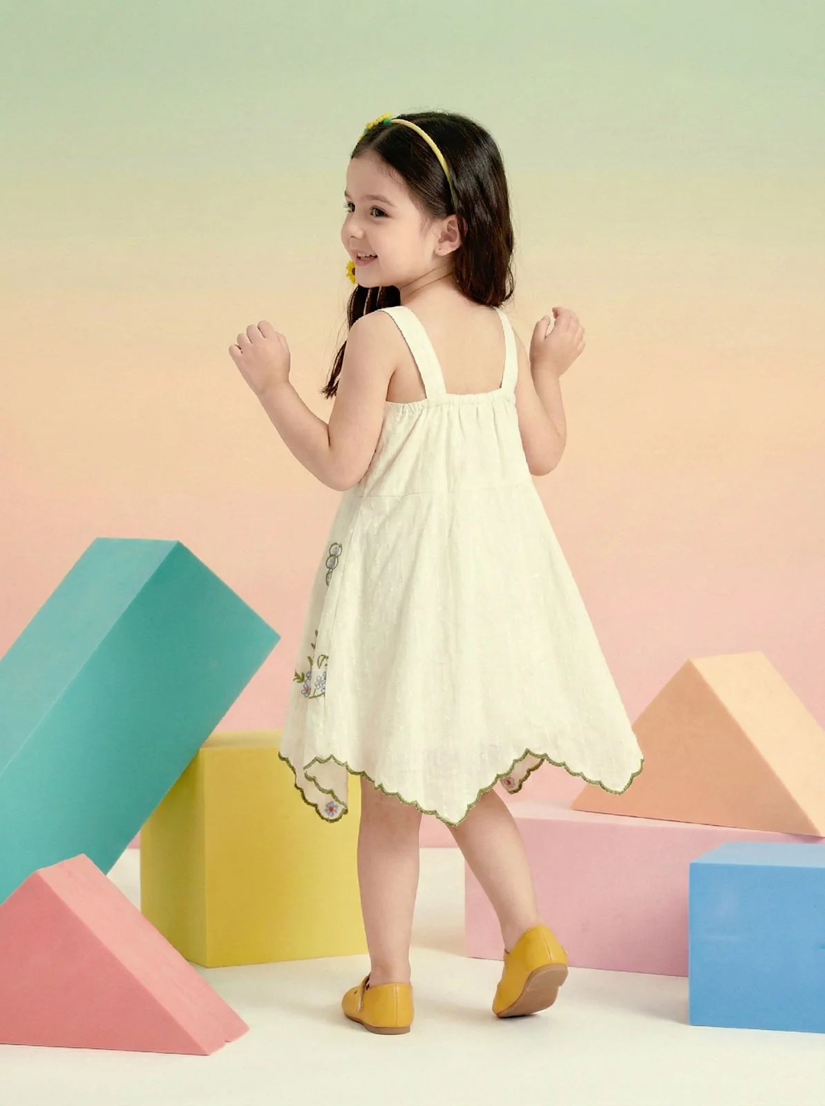 Joy butterfly embroidery cotton dress - Image 3