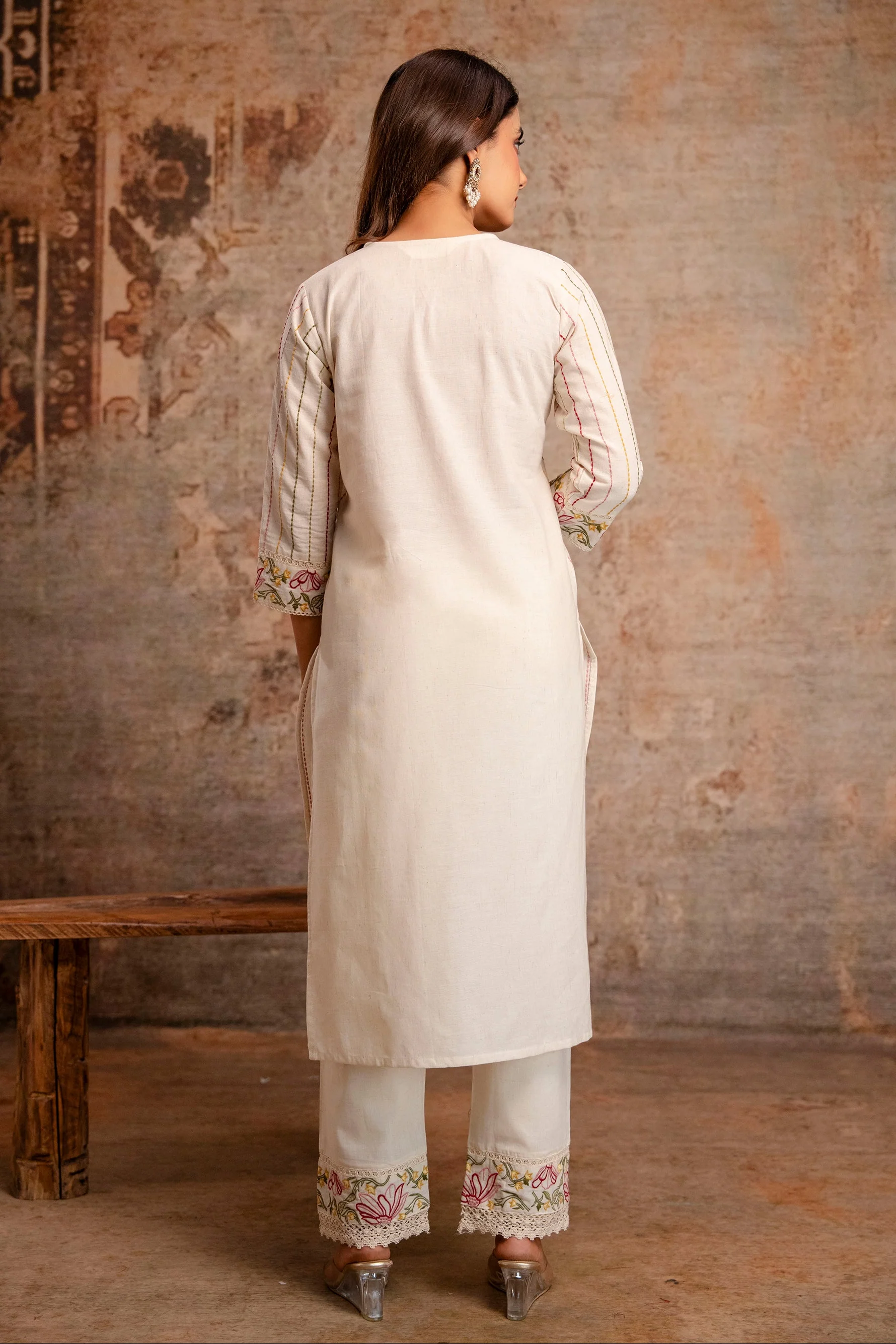 Viyona Flora Embroidered Kurta Pant Set - Image 3