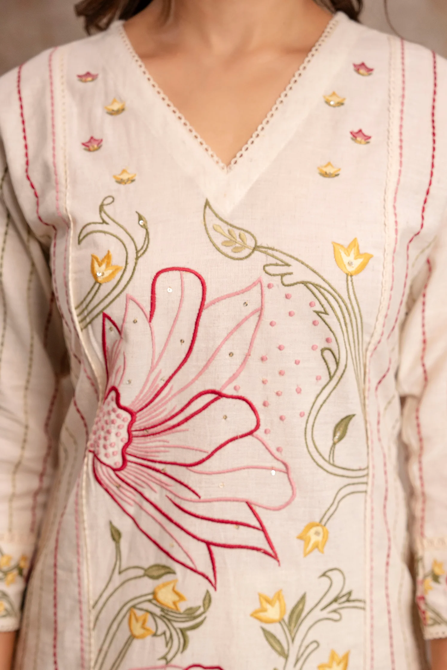 Viyona Flora Embroidered Kurta Pant Set - Image 4