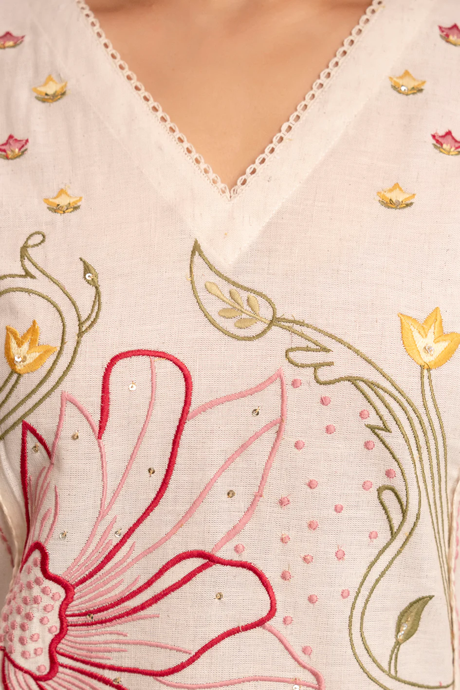 Viyona Flora Embroidered Kurta Pant Set - Image 5