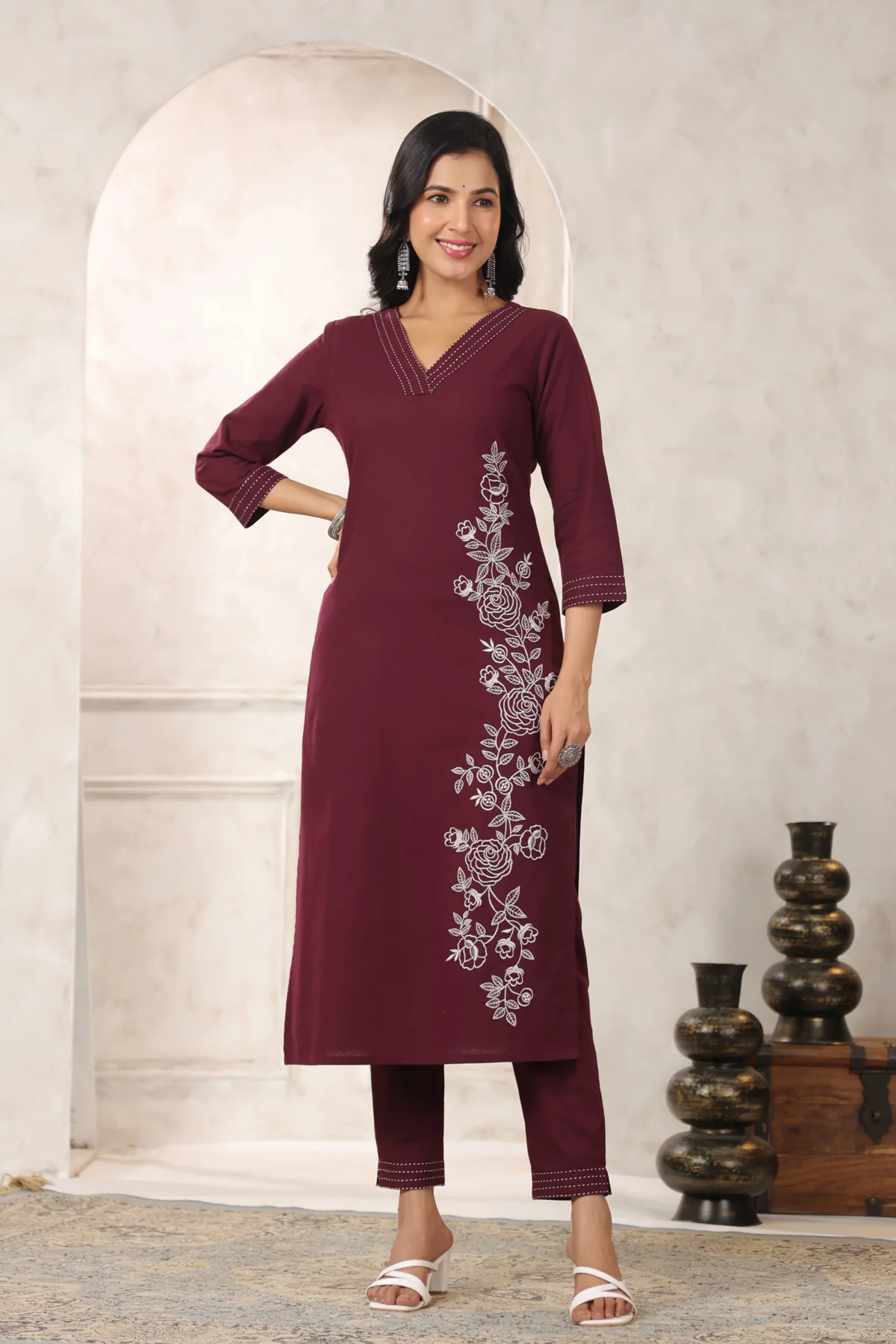 Hiya Merlot Embroidery Kurta Pant Set - Image 4