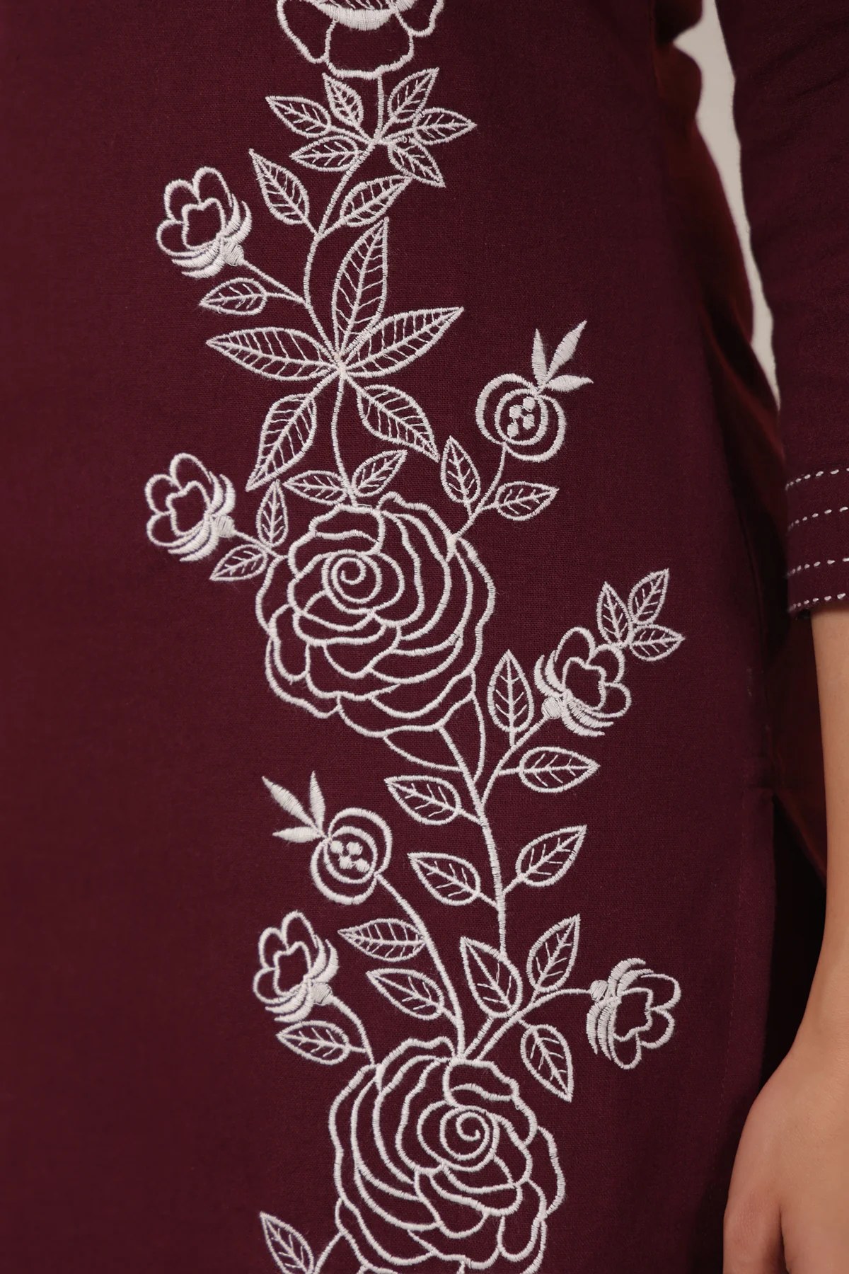 Hiya Merlot Embroidery Kurta Pant Set - Image 9