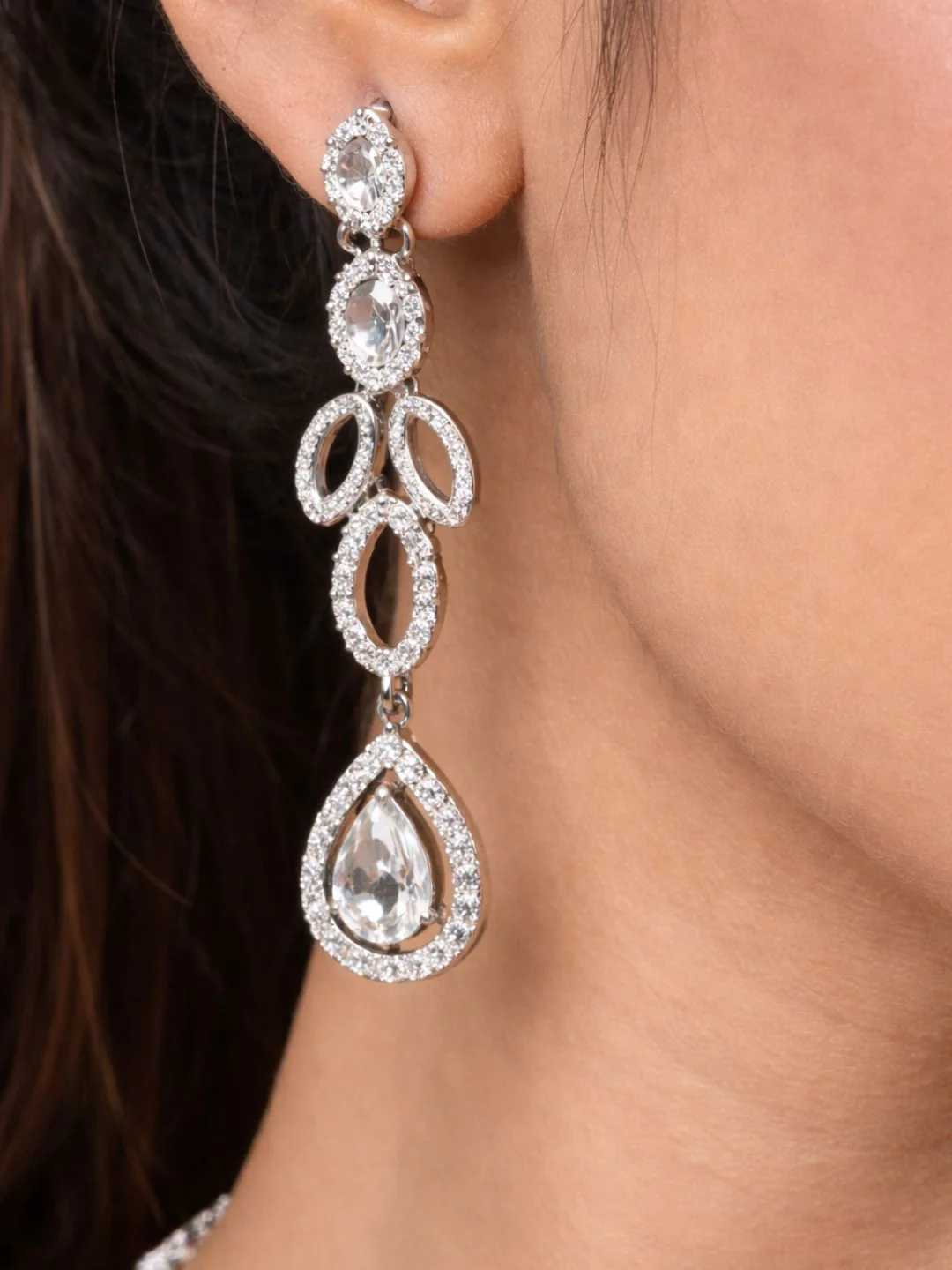 Alankrita Diamond Necklace with Earings - Image 4