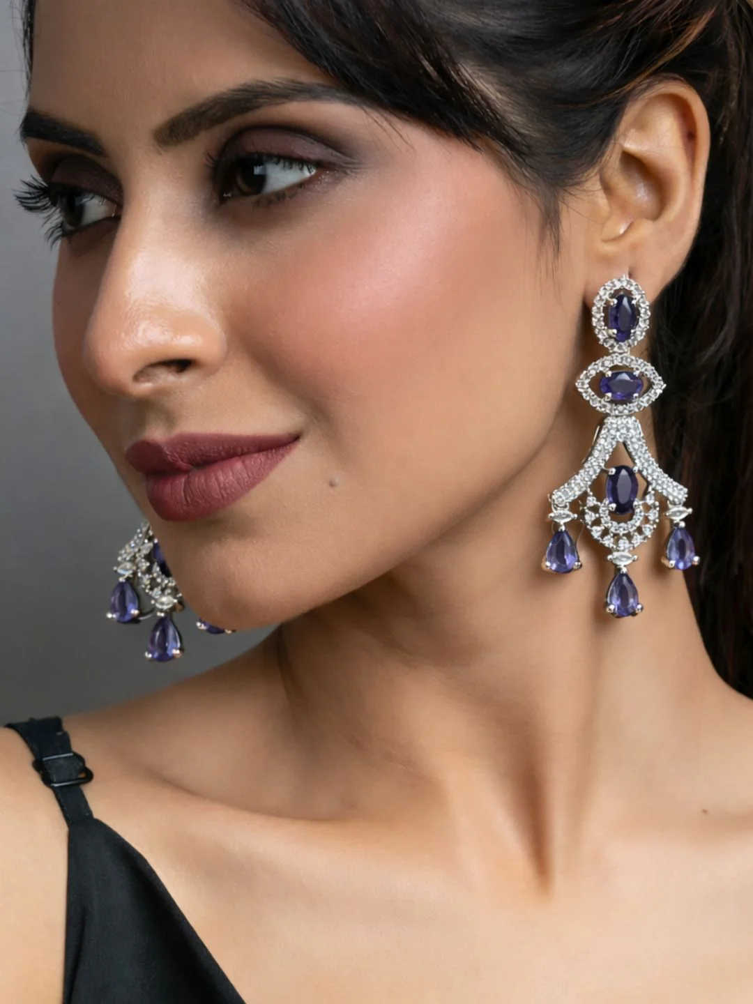 Alankrita Diamond Earings - Image 2