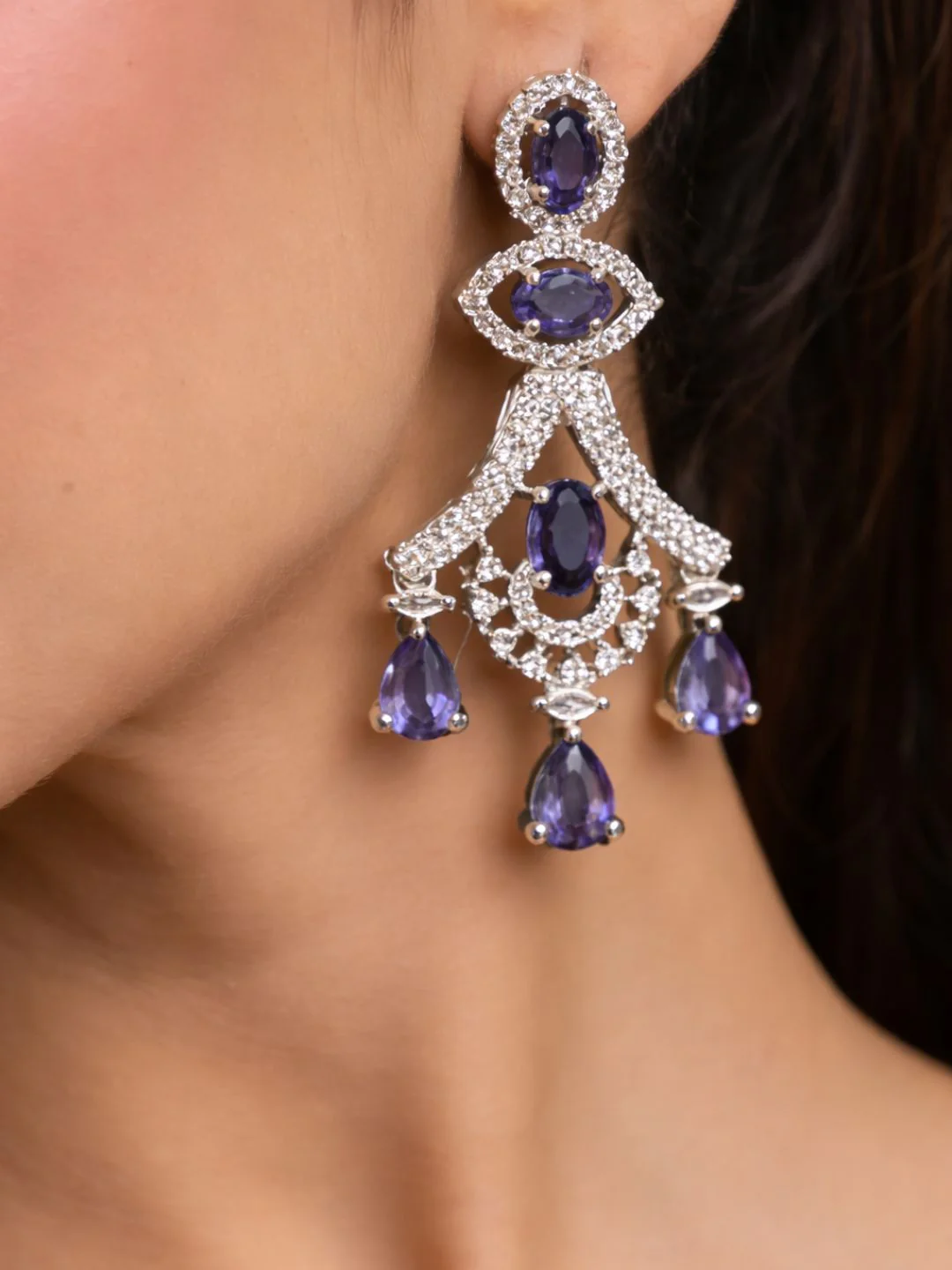 Alankrita Diamond Earings - Image 4