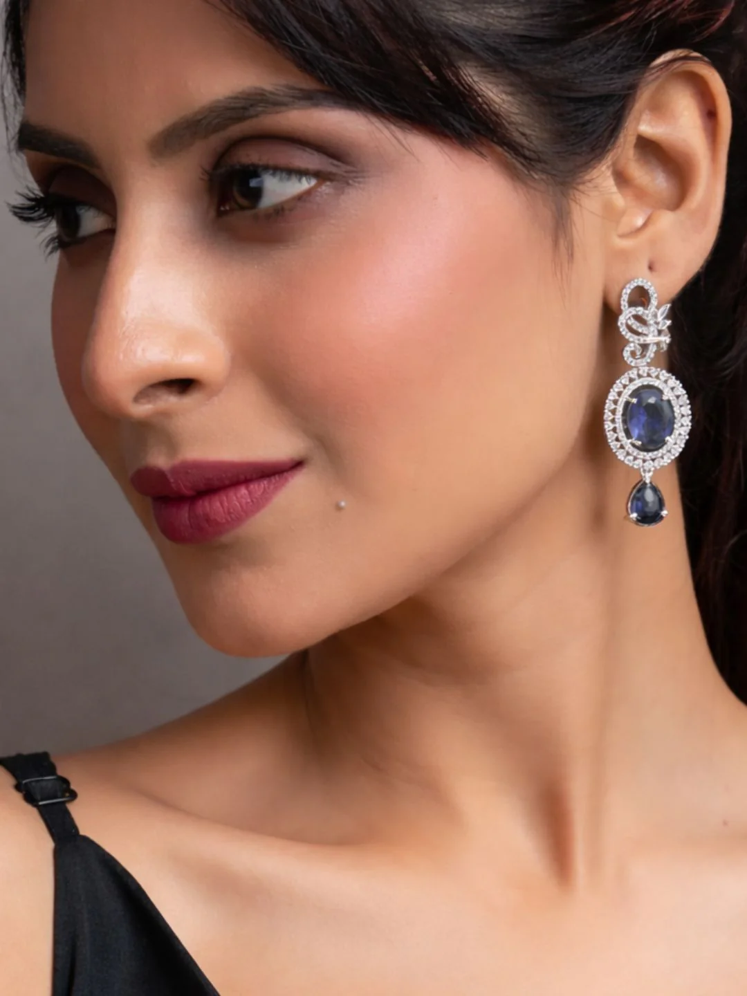 Alankrita Diamond Earings - Image 2