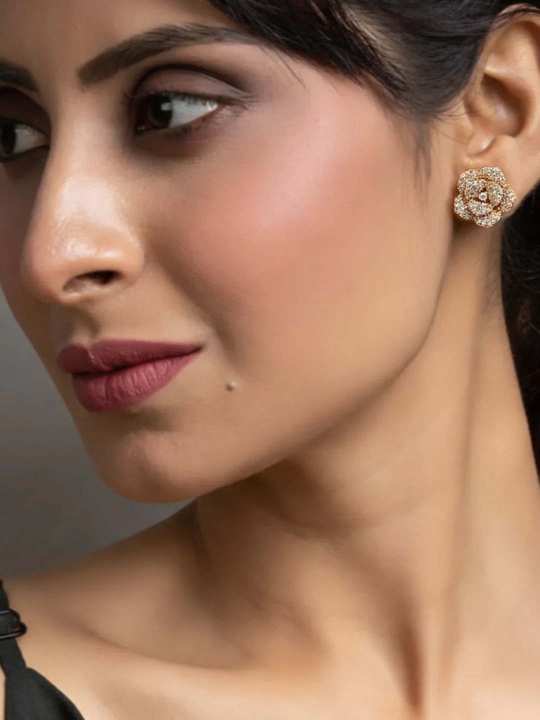 Alankrita Diamond Earings - Image 2