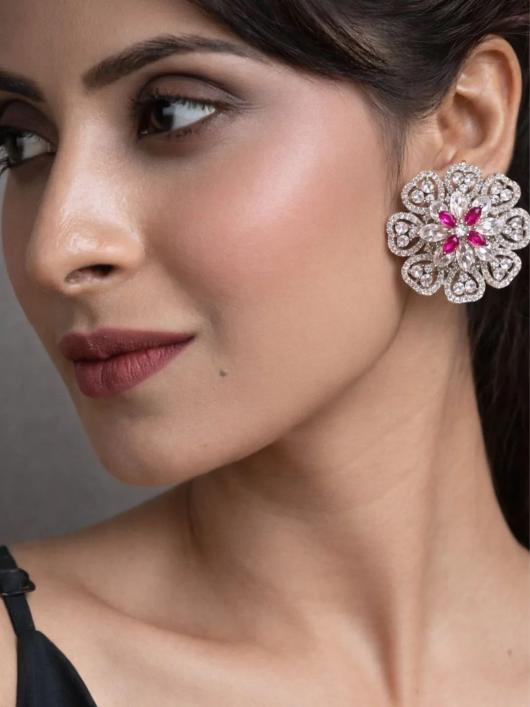 Alankrita Diamond Earings - Image 2