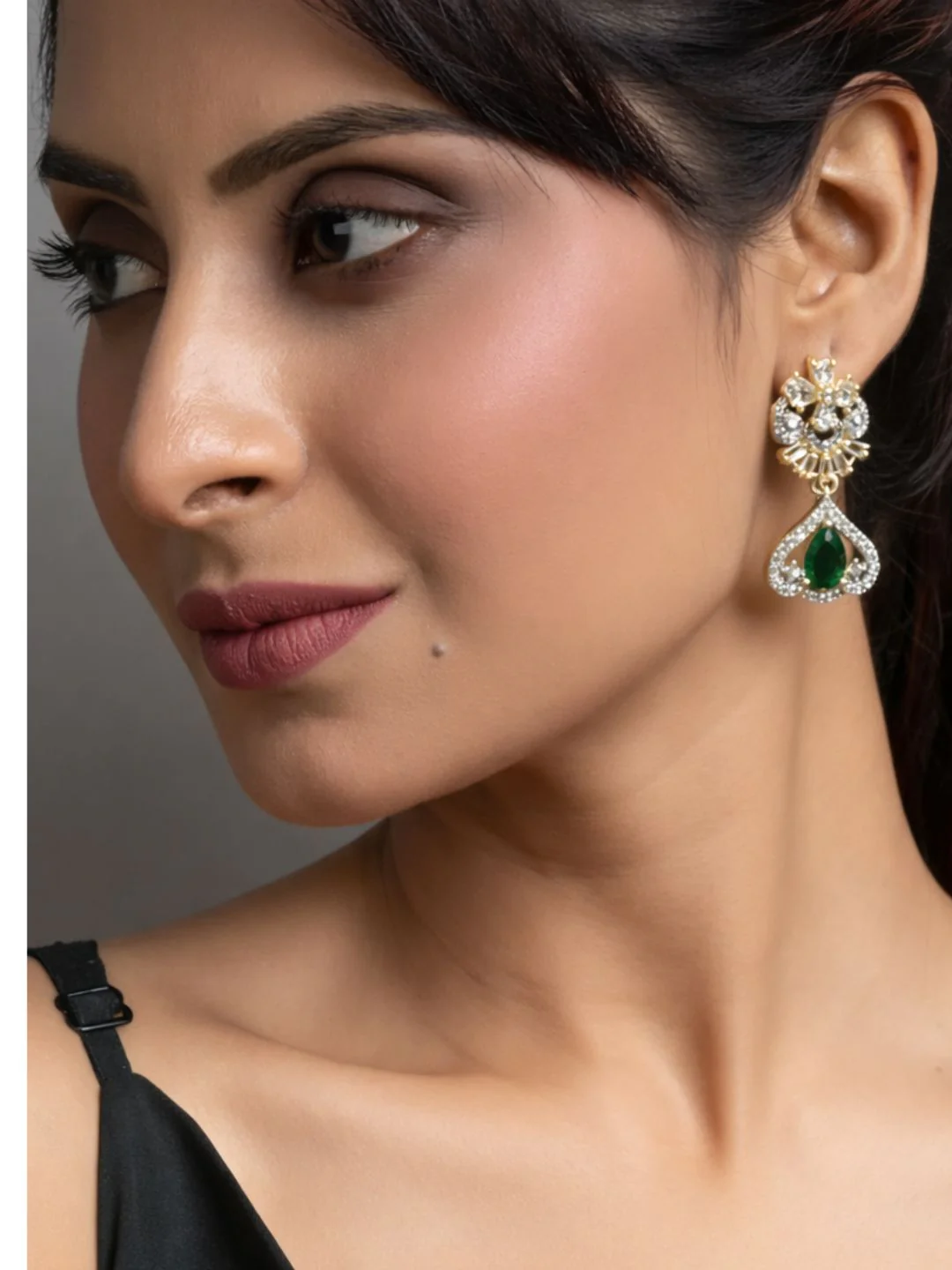 Alankrita Diamond Earings - Image 2