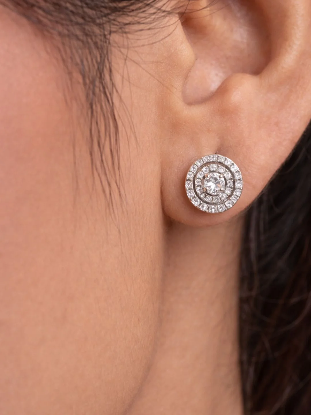 Alankrita Diamond earing & pendant stud - Image 5