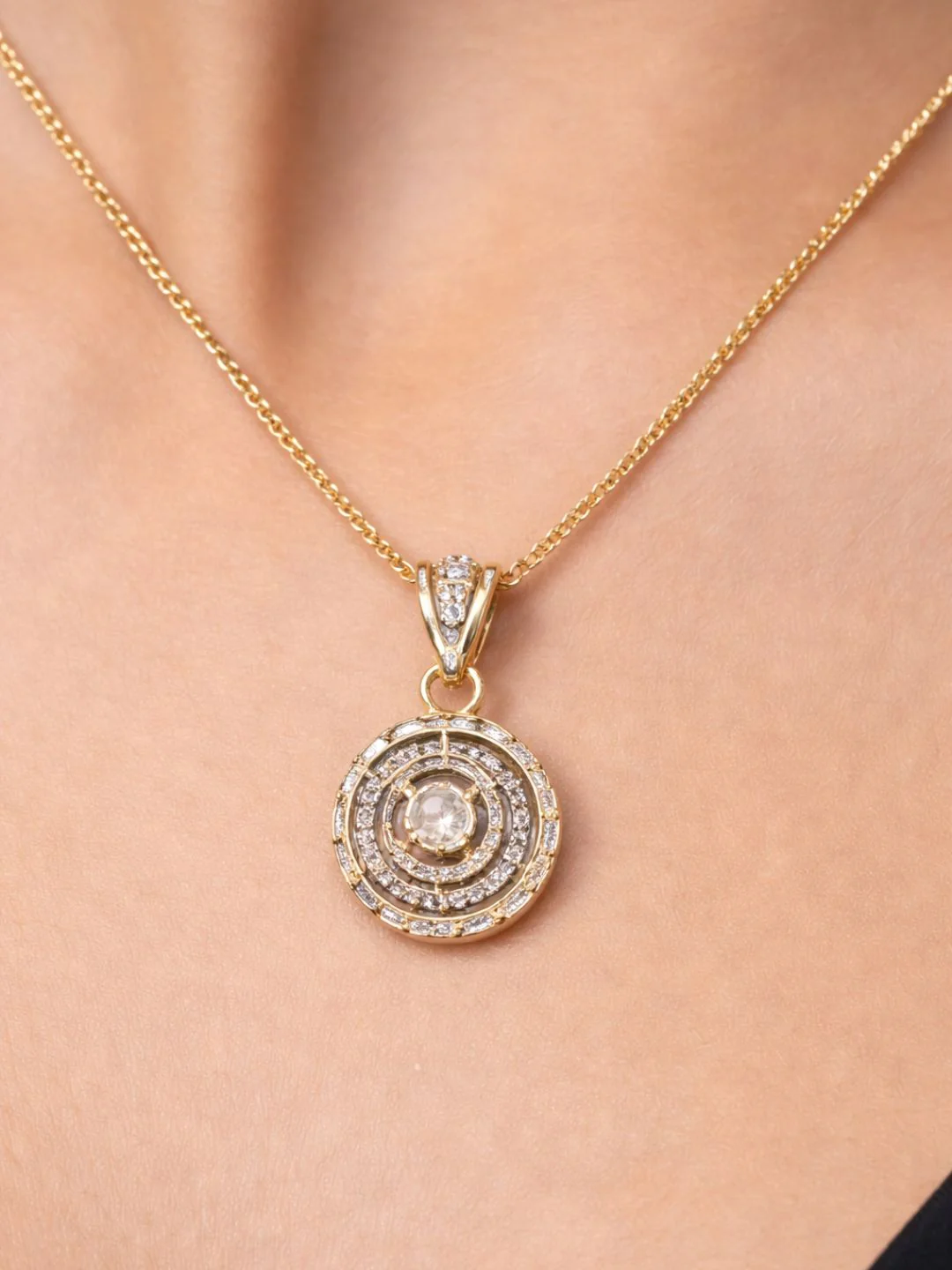 Alankrita Diamond earing & pendant stud - Image 3