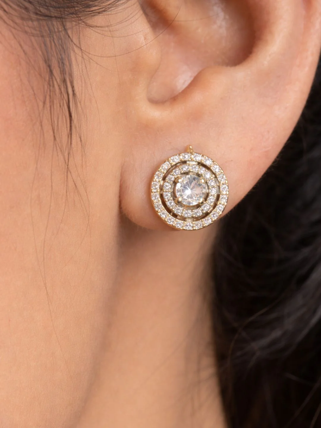 Alankrita Diamond earing & pendant stud - Image 4