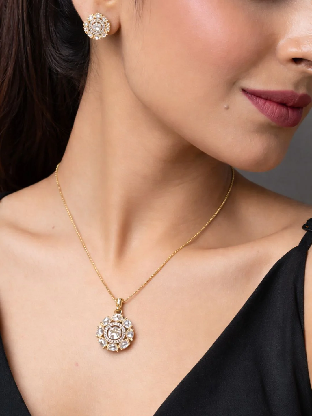 Alankrita Diamond earing & pendant stud - Image 2