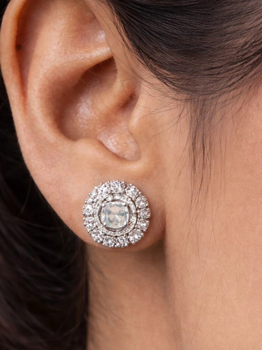 Alankrita Diamond earing & pendant stud - Image 5