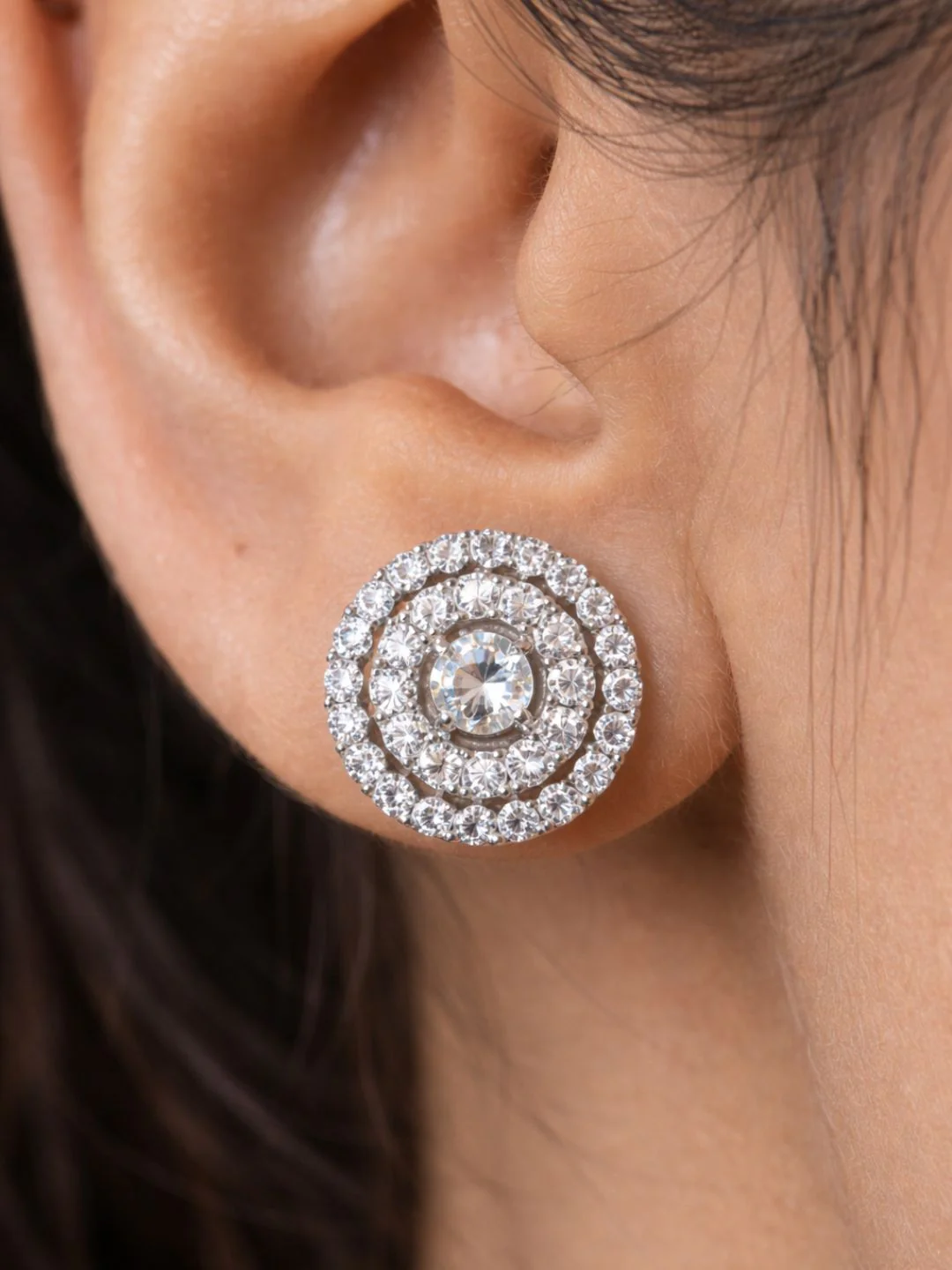 Alankrita Diamond earing & pendant stud - Image 5