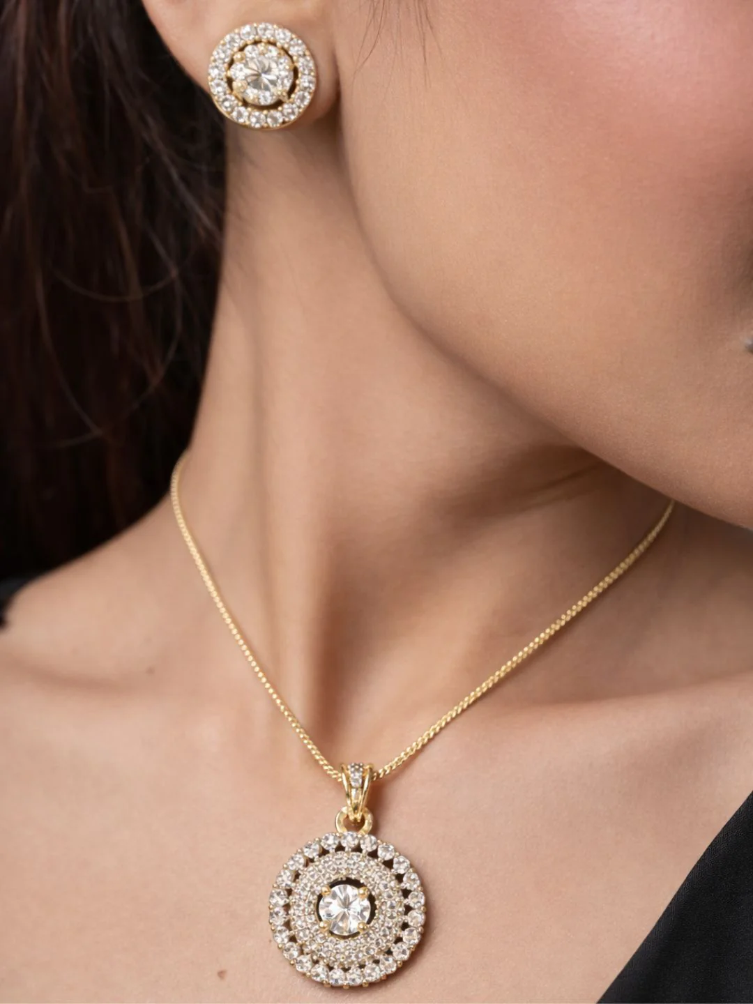 Alankrita Diamond earing & pendant stud - Image 2